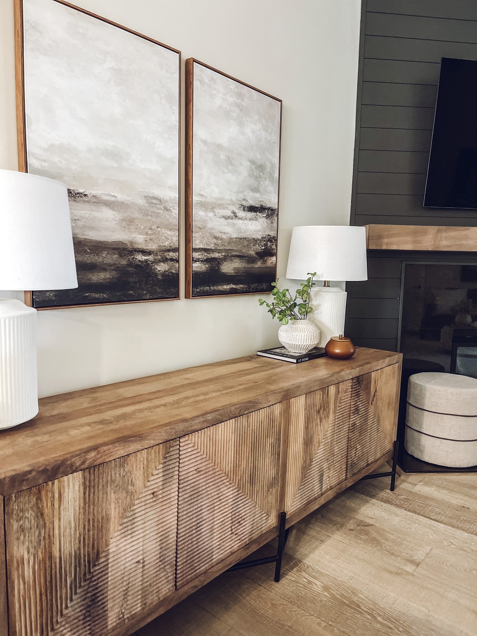 Beautiful console!!! 
#target #bellacore #amazon

#LTKstyletip #LTKfamily #LTKhome