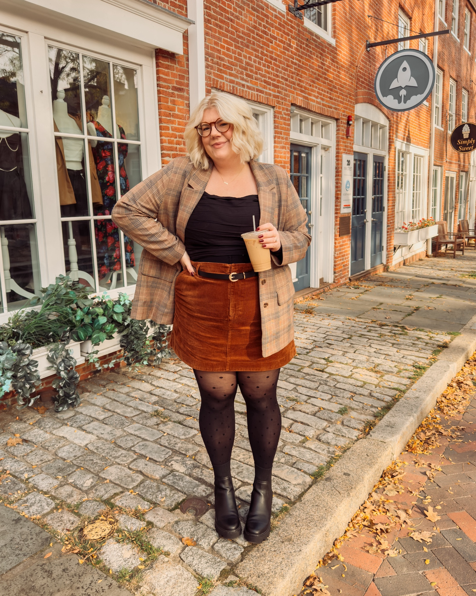 Comfy but cute leaf peeping outfit! #middsize #oldnavy