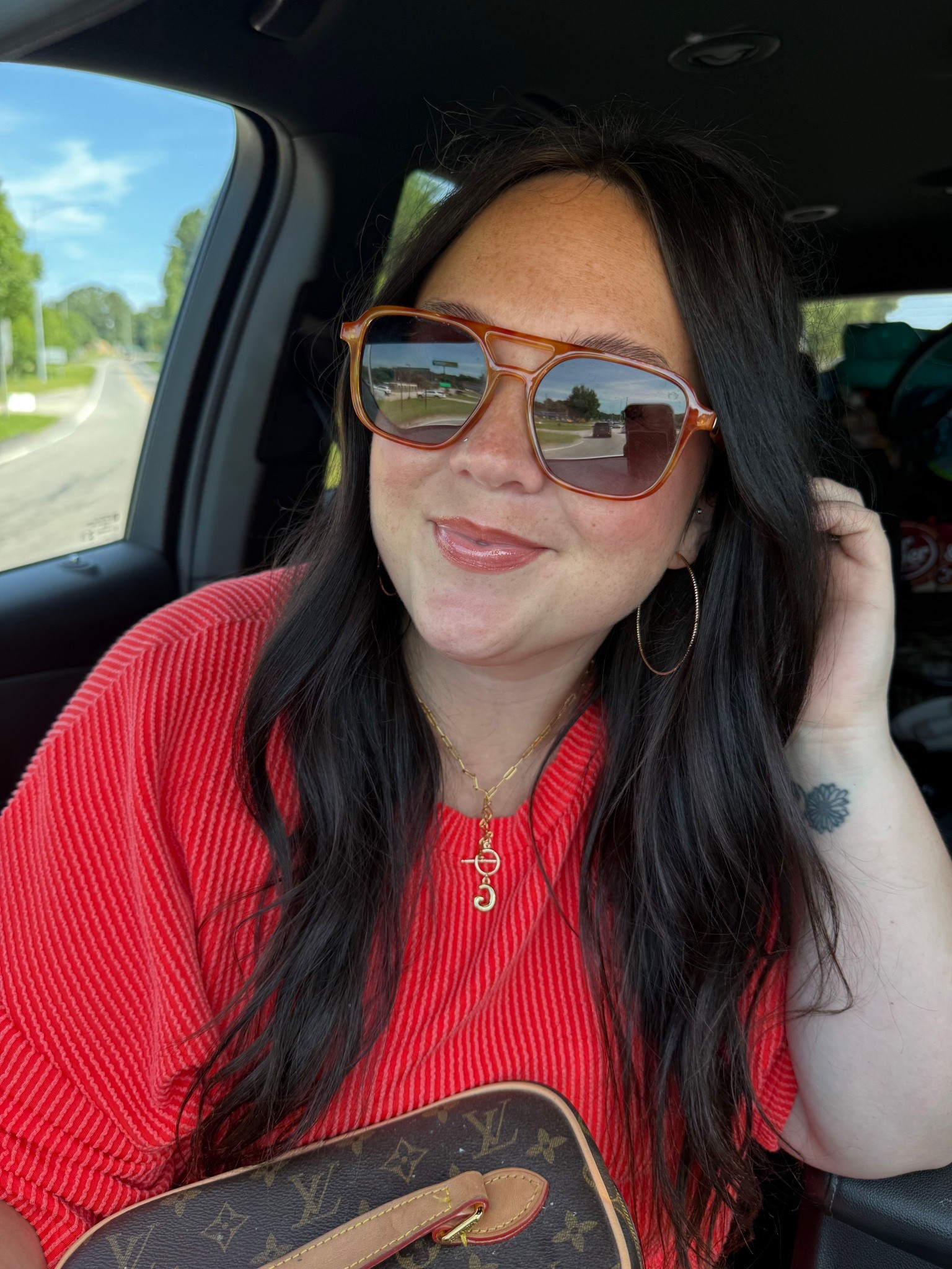 Obsessed with this set & sunnies🤩

#LTKFindsUnder50 #LTKMidsize #LTKSeasonal