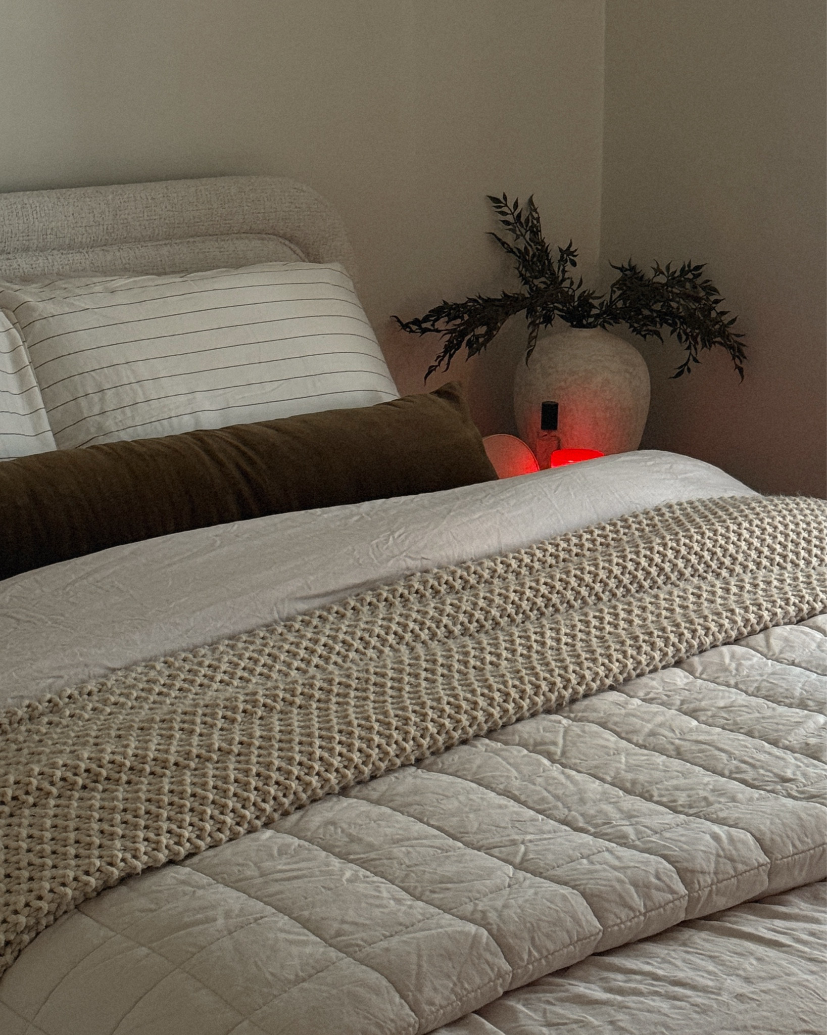 Neutral bedding done right ✨ Sheets are from Target and everything else is Quince — the perfect mix of affordable + elevated for an everyday bed that still feels luxe.

#LTKhome #NeutralBedroom #QuinceHome #TargetHome #BeddingInspo #CozyHome #BedroomDetails

#LTKSeasonal #LTKHome