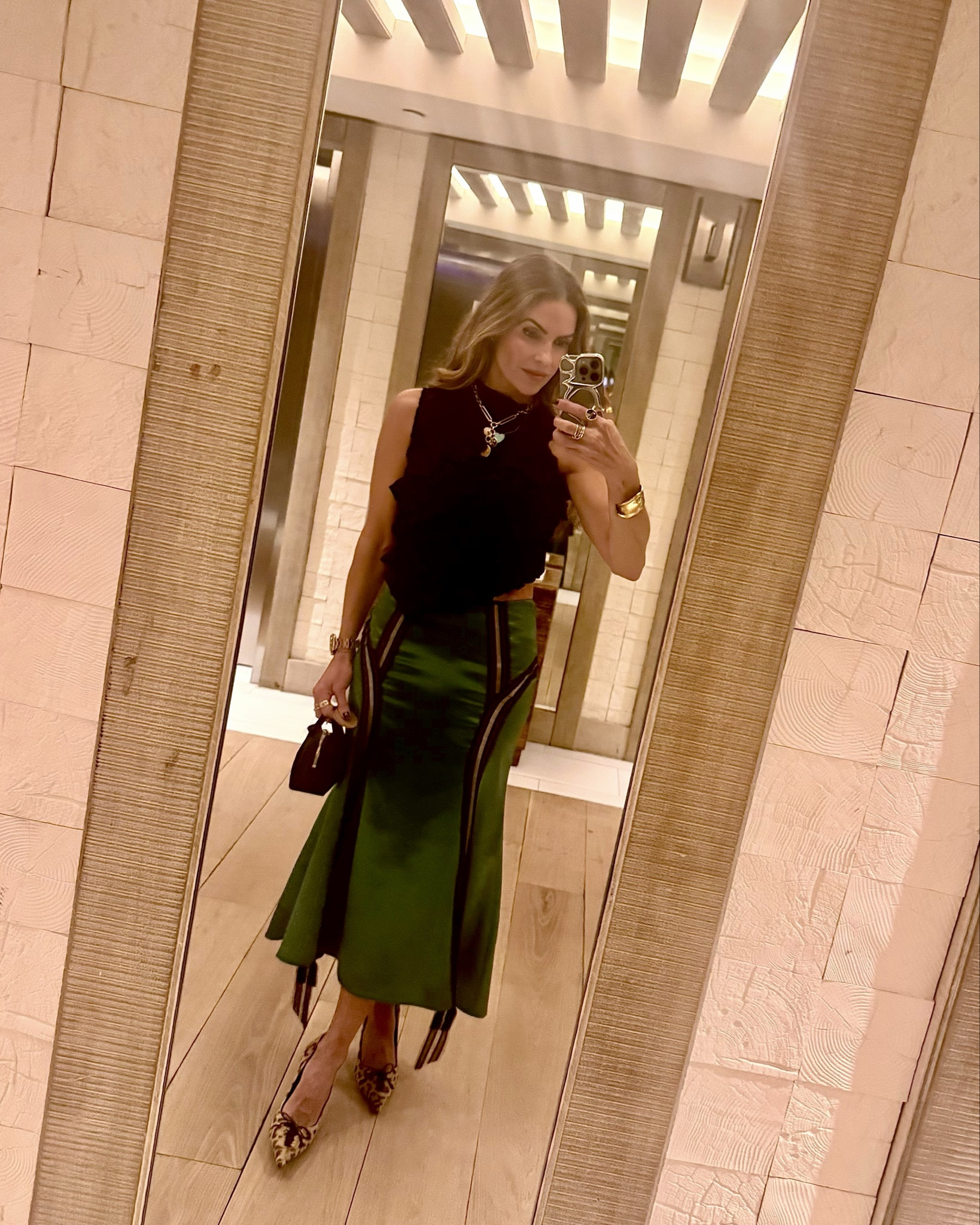 miami night 3…off to friday night dinner at indian creek country club💚

shop my fab xmas fit below…my exact skirt is vintage rochas but will link similar 

+ lots of gorg black blouses as well below!

#LTKTravel #LTKHoliday #LTKSaleAlert