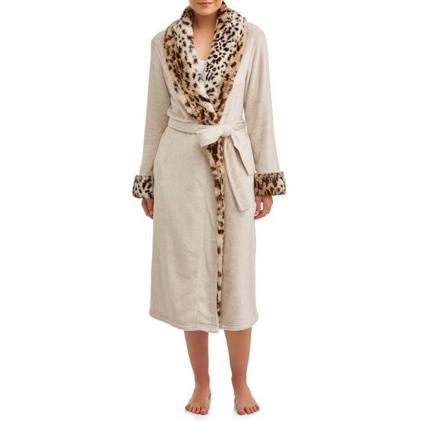 Secret Treasures Women's and Women’s Plus Superminky Robe | Walmart (US)