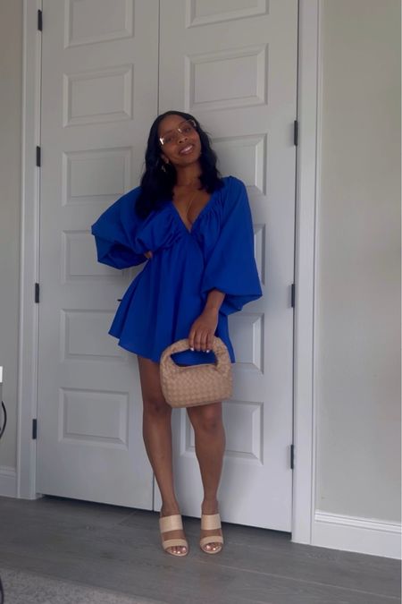 THE DRESS YOU NEED 💙

Talk about the perfect spring date night look (babe approved). I’m all about loose-fitting clothes these days, including my spring and summer dresses. This dress from Shein is so flattering and 🔥. Are we feeling this looks?

• dress: shein
• sandals: lulus
• shades: amazon
• purse: lulus

#datenightoutfit #springdress #dresses #ootdinspo #casualstyle #sheinfashion