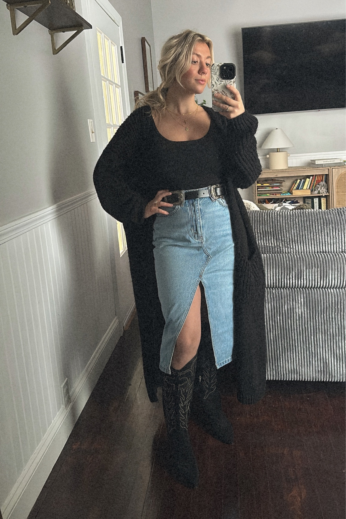 loved styling this denim midi skirt today 🖤

#LTKsalealert #LTKfindsunder100 #LTKfindsunder50