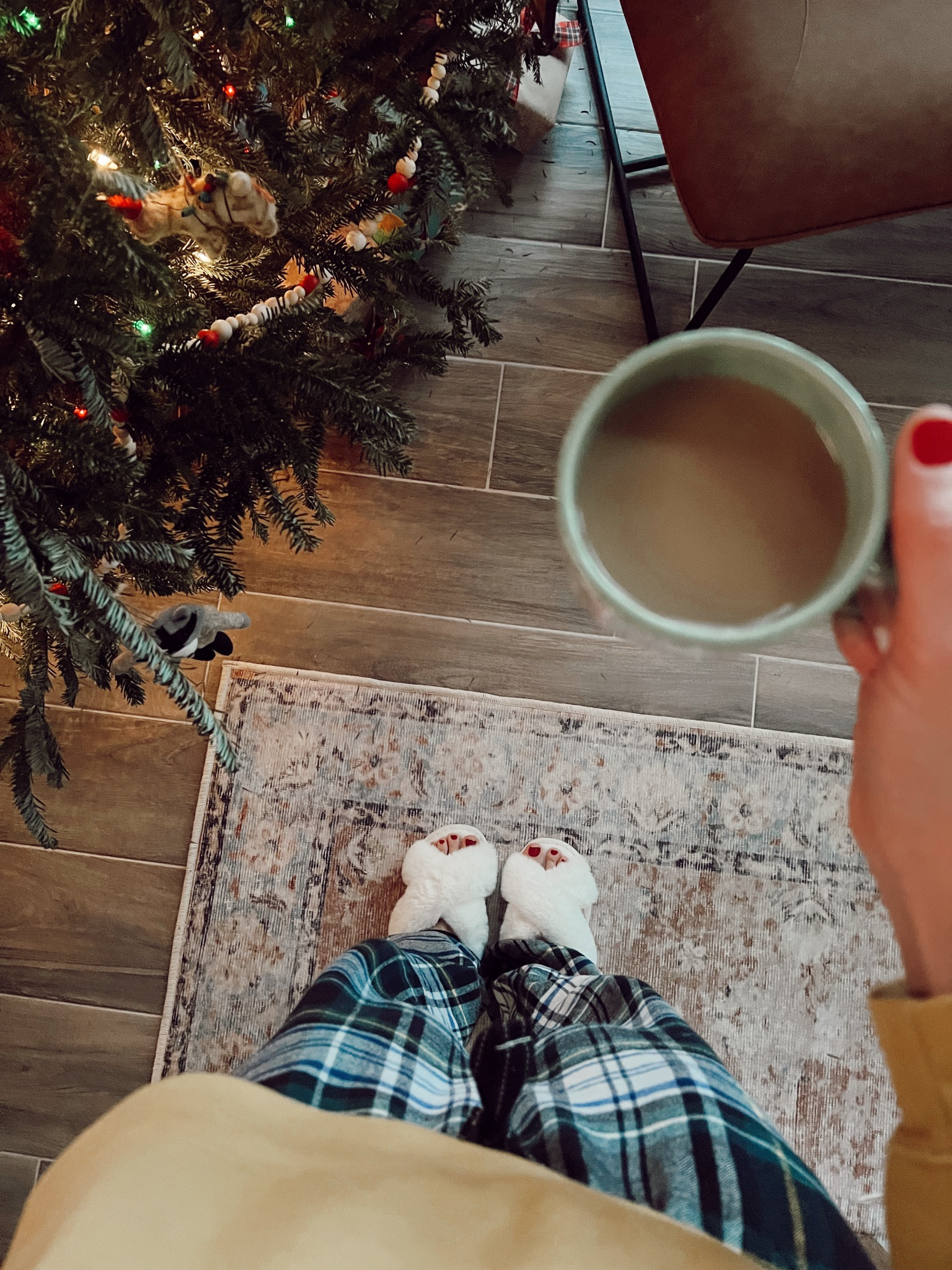 coziest $12 slippers from Amazon! *Immediately adds to cart* 

#LTKHoliday