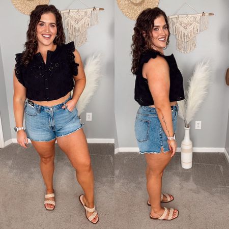 Midsize curvy friendly denim shorts for Spring and Summer☀️💙✨ 
I’m a true size 14/32 and sized up to a 16/33 in these shorts
Top: XL
Fits great with no waist gapping 🙌🏼
#midsizeoutfits #ootd #casualoutfit #springstyle #summerstyle #shorts #jeans #denim #jeanshorts #denimshorts #croptop #eyelet #sandals #curvelove 

#LTKcurves #LTKSeasonal #LTKstyletip