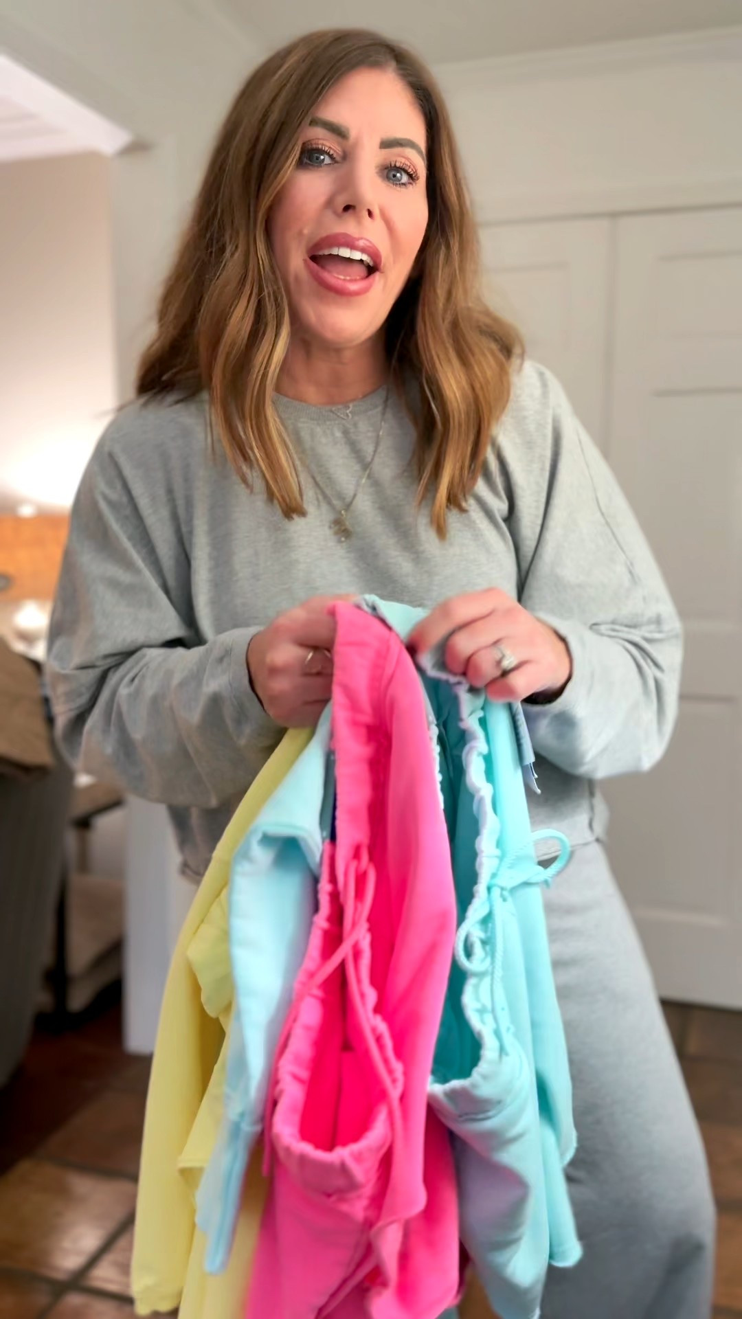 Last day to save 30% off on these pieces and they’re as low as $14

I went true to size with all of these pieces, but ordered some more of these long sleeve tops in a size large for more length if you have a long torso, I would definitely size up one



#LTKSaleAlert #LTKFindsUnder50 #LTKOver40