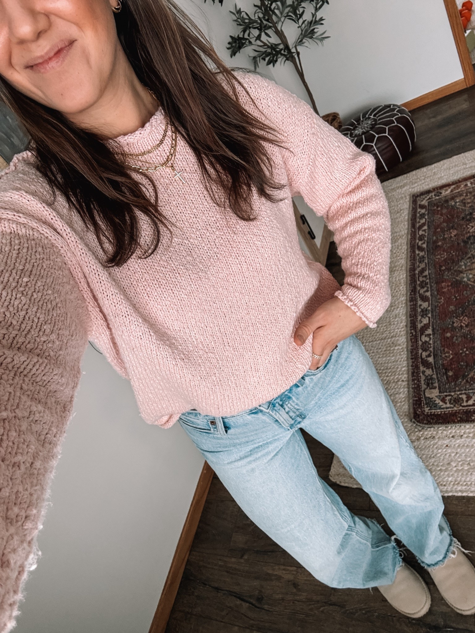 The jeans that have saved my lingering postpartum belly 🥲🙏🏽 

Valentine’s Day outfit 
Old navy style 


#LTKValentine #LTKootd #LTKmomlife