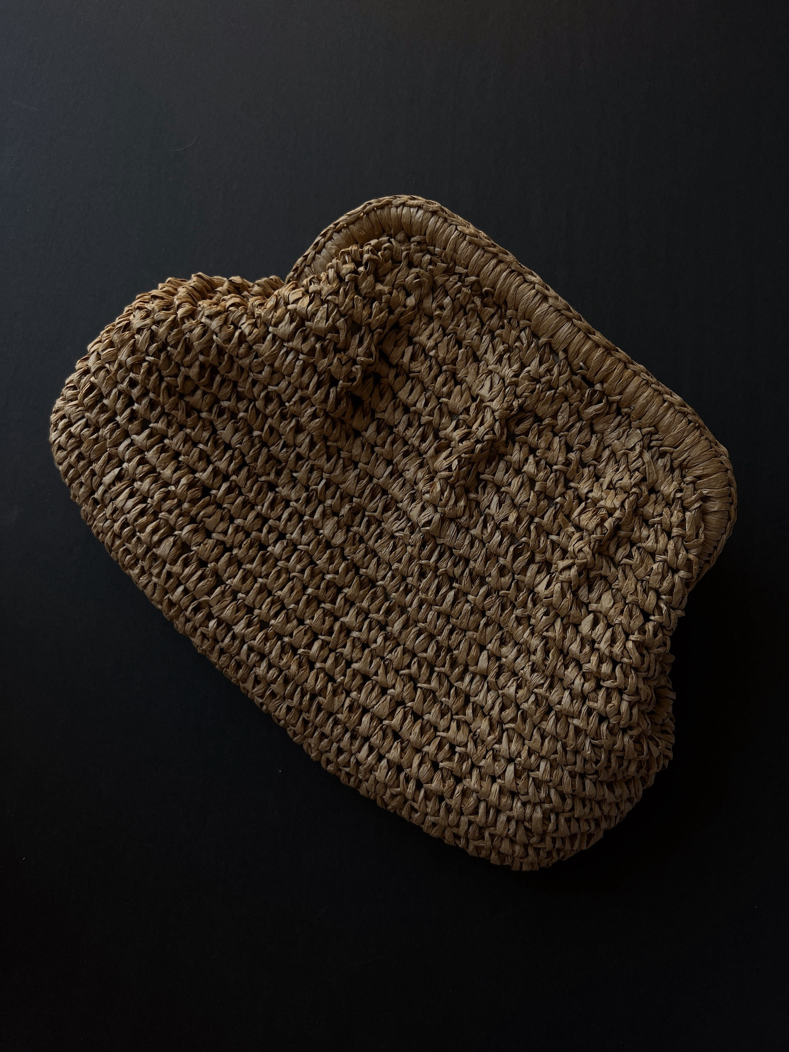 HAT ATTACK | Frame Clutch 
The perfect summer clutch combining slouch and structure. Must-have!!! You can also wear it as a crossbody 

100% Paper Straw | Lining 100% Linen 

#LTKItBag #LTKSeasonal