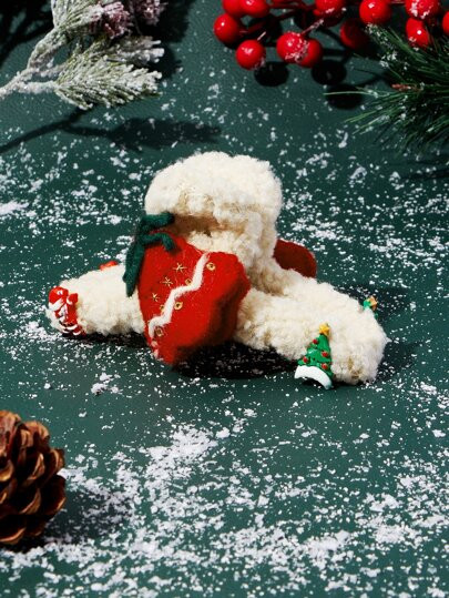 Christmas Tree & Bell Decor Fuzzy Hair Claw
   
      SKU: sc2211106047670601
       
        Hol... | SHEIN