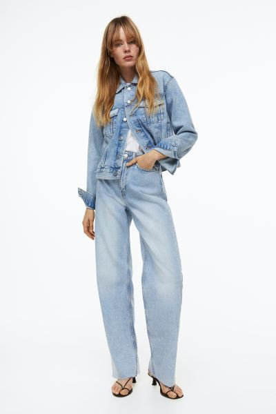 Short denim jacket | H&M (UK, MY, IN, SG, PH, TW, HK)