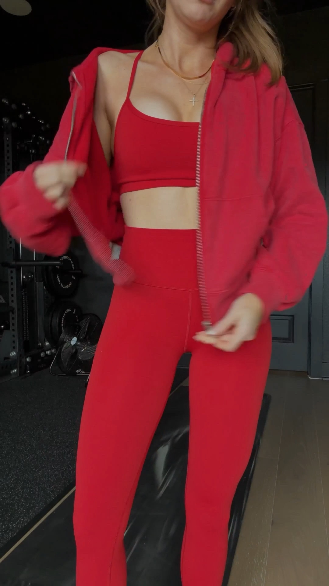 vuori’s new cherry color way 😍🍒
legging: xs regular // sports bra: xs // legging: xs