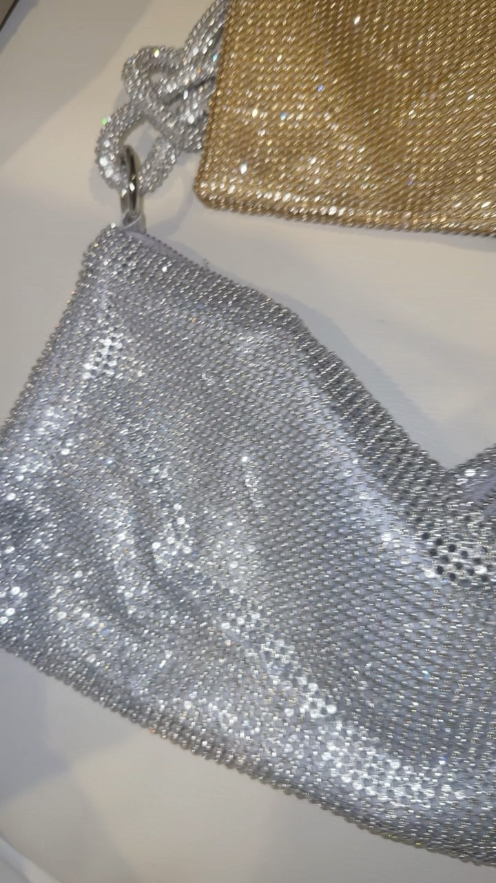 CUTEST SMALL PURSES FOR HOLIDAY PARTIES ✨ Best amazon find - UNDER $30!! 

Note: the gold one is smaller than the silver in my video (wanted two different size options for events!)

#LTKitbag #LTKHoliday #LTKstyletip