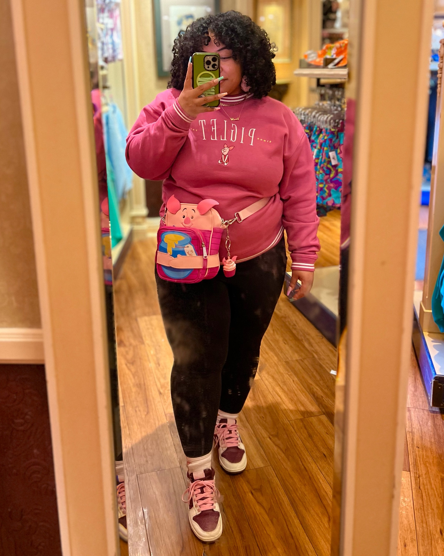 Disneyland Outfit 

#LTKShoeCrush #LTKMidsize #LTKStyleTip