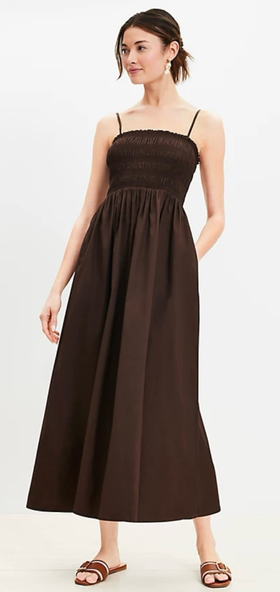 Just bought this easy, breezy dress from loft for $39! I’m always looking for dresses that are easy to throw on when it’s 100+ degrees out. This one looks similar to Matteau but a fraction of the price. Will link both so you can be the judge! 

#LTKSeasonal #LTKSummerSales #LTKSaleAlert