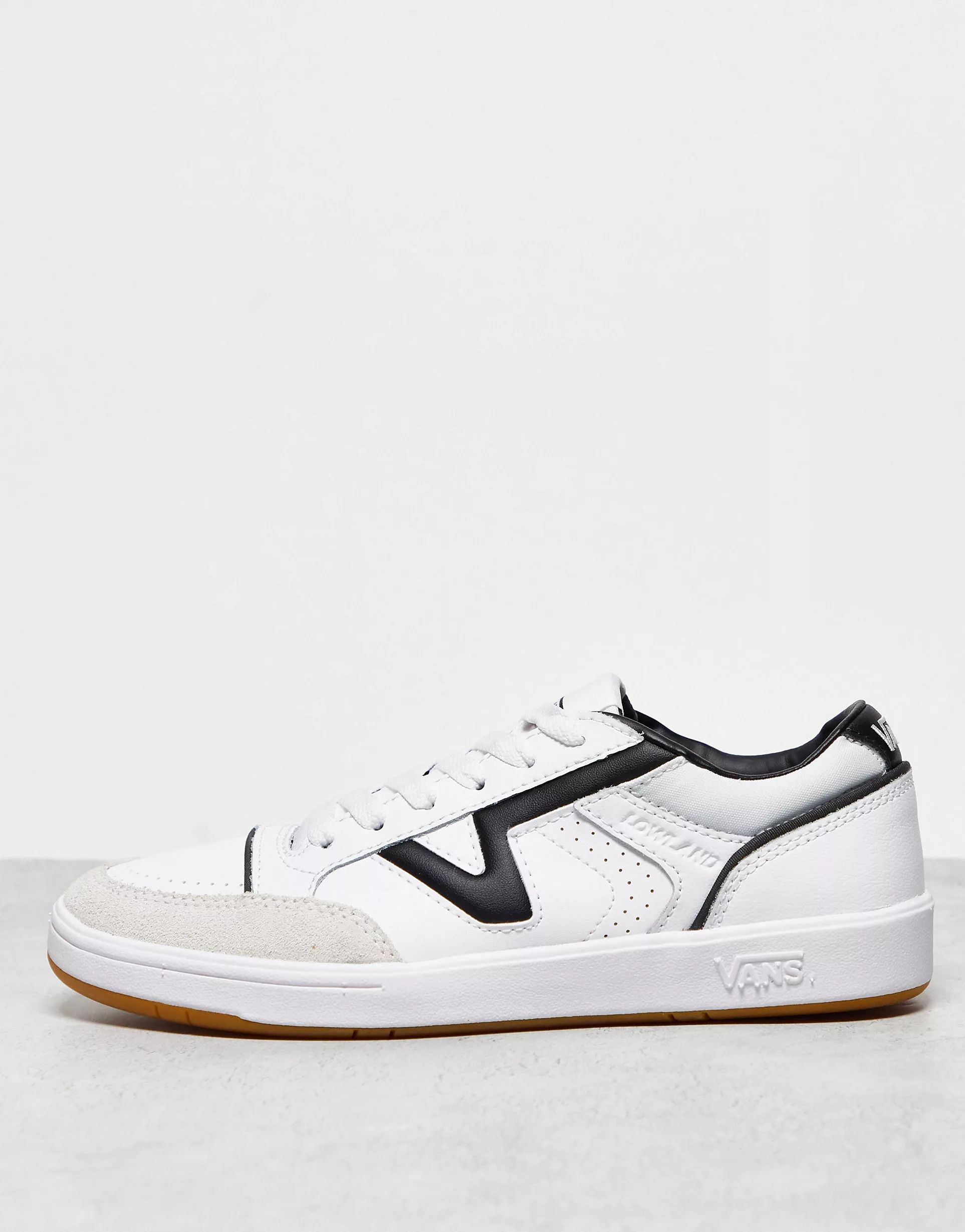 Vans Lowland JMP R sneakers in court true white and black with gum sole | ASOS | ASOS (Global)