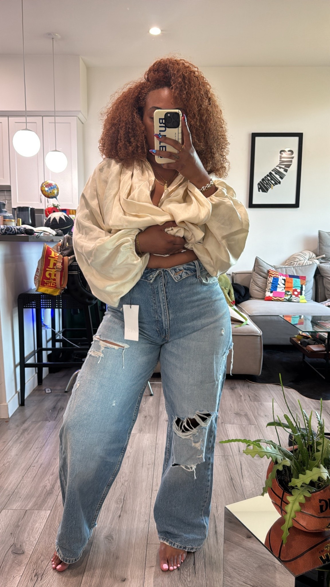 New Foldover Jeans from Zara! I sized down to a size 8! They run true to size for a baggy fit! 

#LTKMidsize #LTKFindsUnder100 #LTKStyleTip