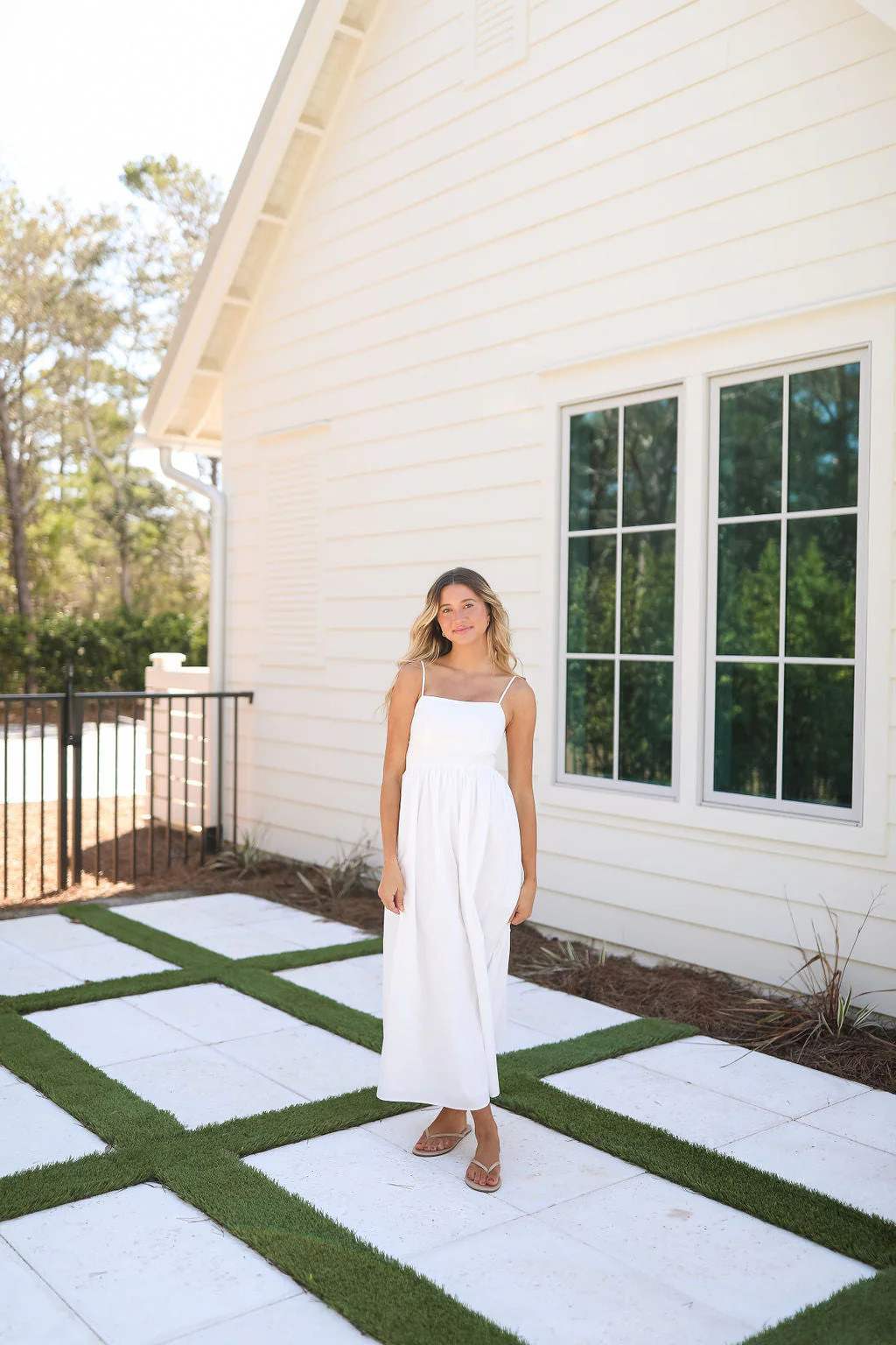 Betsy Maxi Dress - White | cocolillys