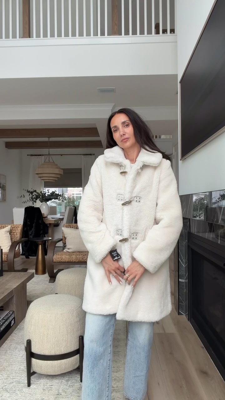 NY winter outfit, New York outfit ideas, faux fur coat, ivory faux fur coat, winter chic style, annabrstyle

#LTKOver40