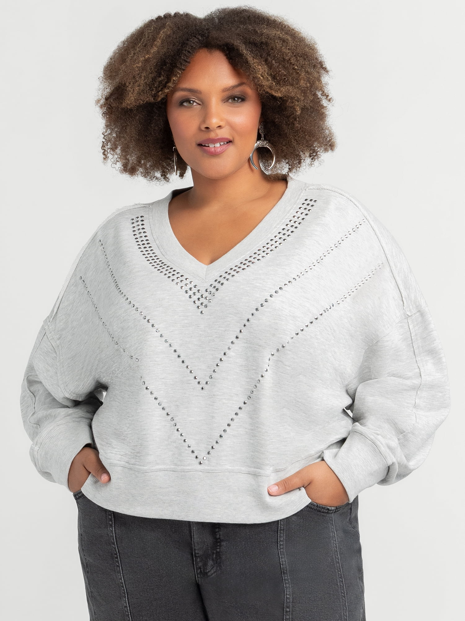 Jessica Simpson Women's and Women's Plus Rahmona Studded V-Neck Pullover Top, Sizes XS-4X | Walmart (US)