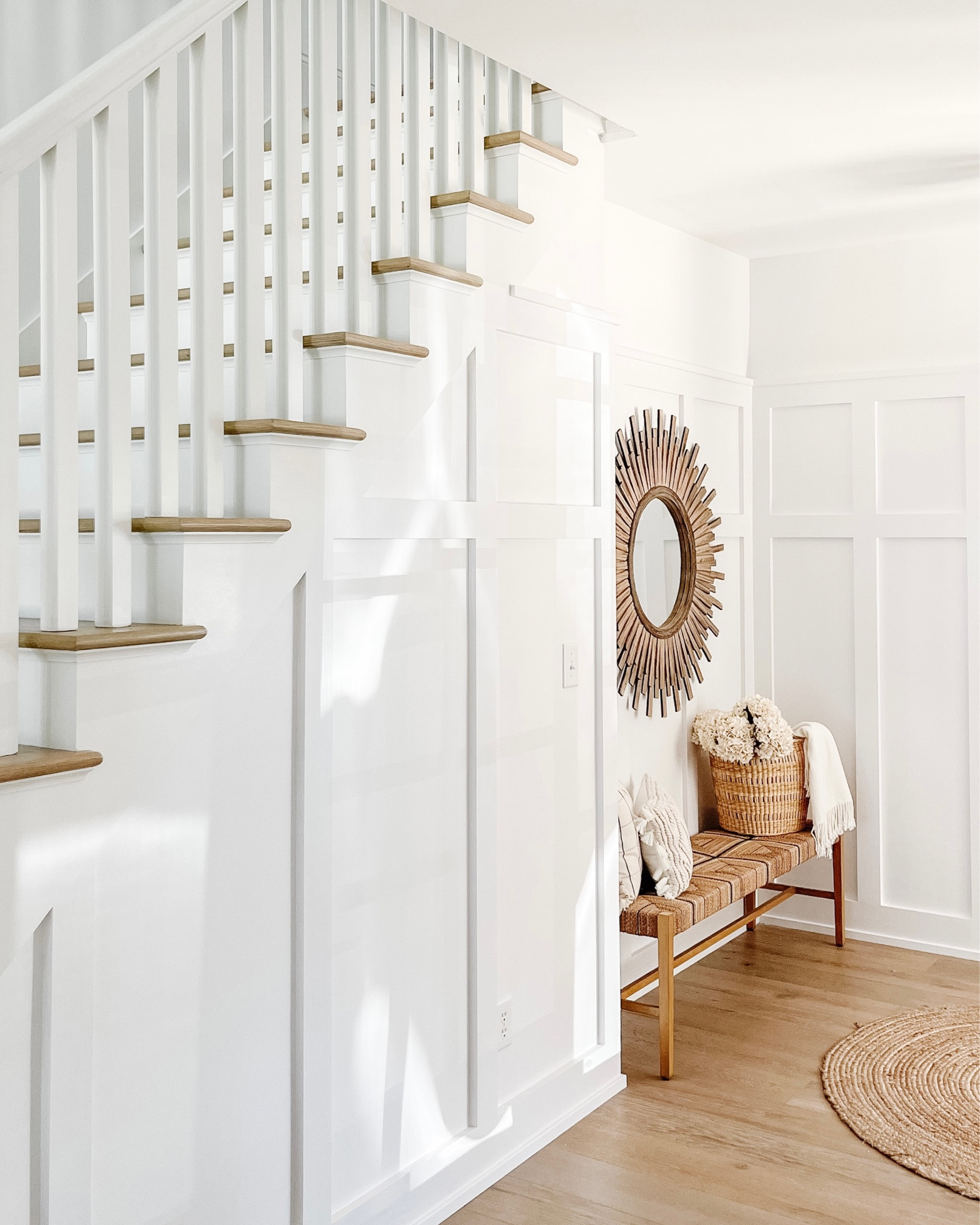 Lake House Entryway

Entryway furniture, round wood mirror, woven bench, entry bench, dining bench, serena and lily, modern coastal, coastal farmhouse, serena and lily, throw pillows, neutral decor

#LTKhome #LTKsalealert #LTKFind