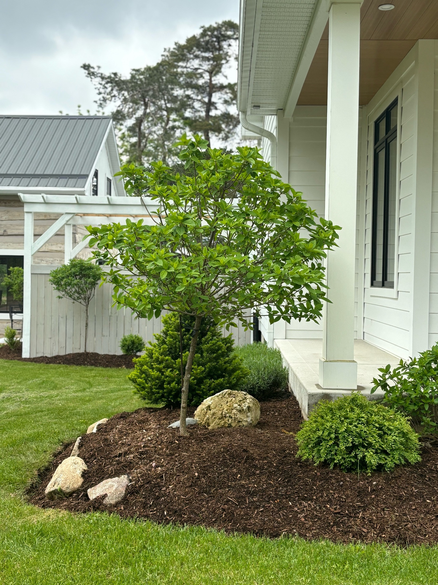 Tools for edging and mulching 

Edging and mulching the garden - it’s the same feeling you get when your house is clean 😍 ohh yasss!! 

The clean lines and new mulch makes everything better!! 🤍
Here’s what I use to get both done at the same time! 


#LTKcanada #LTKspring #LTKhome