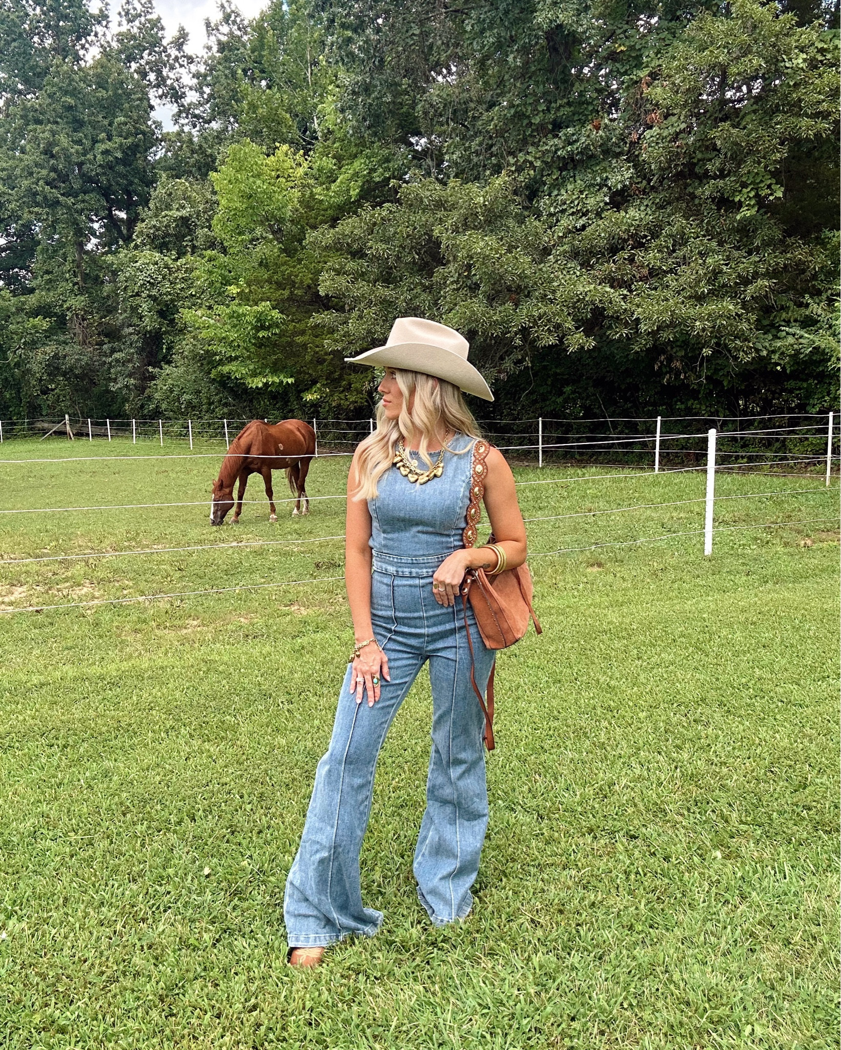 Partnering with @vici for the ltk x vici sale - loving this denim jumpsuit - size XS! 

#LTKxVICI