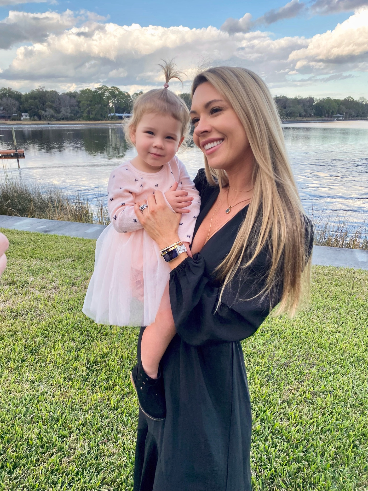 Holiday dresses! 🎀 ✨🎄
#bow #bowdress #bowsweater #bowshirt #bowblouse #blackbow #holidayoutfit #holidaypartyoutfit #holiday #christmasoutfit #christmaspartyoutfit 

#LTKFamily #LTKKids #LTKHoliday