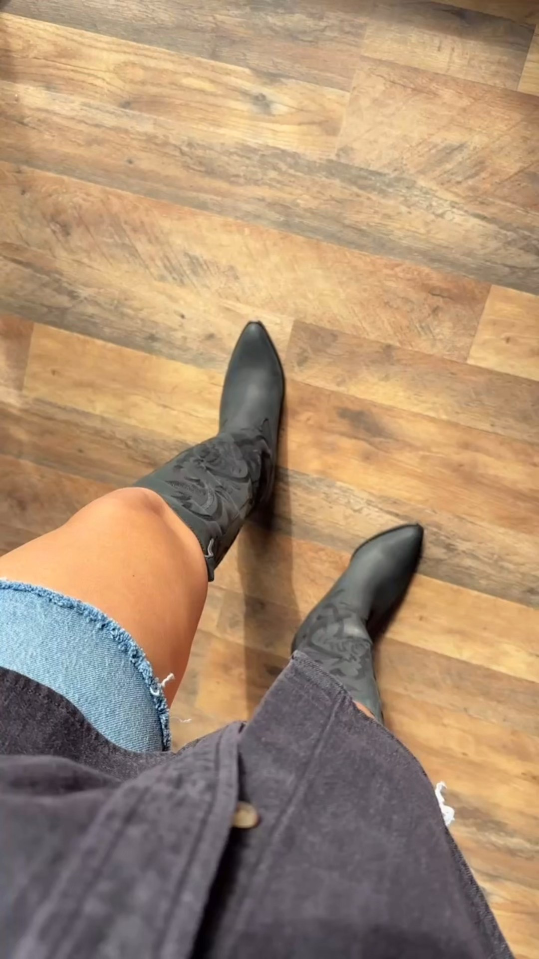 My favorite boots!! Mine are Jeffrey Campbell boots from Free People but I linked some super affordable options from Amazon! 



Free people boots 
Black boots 
Spring outfit 
Rodeo outfit 
Amazon fashion 


#LTKPetite #LTKootd #LTKOver40