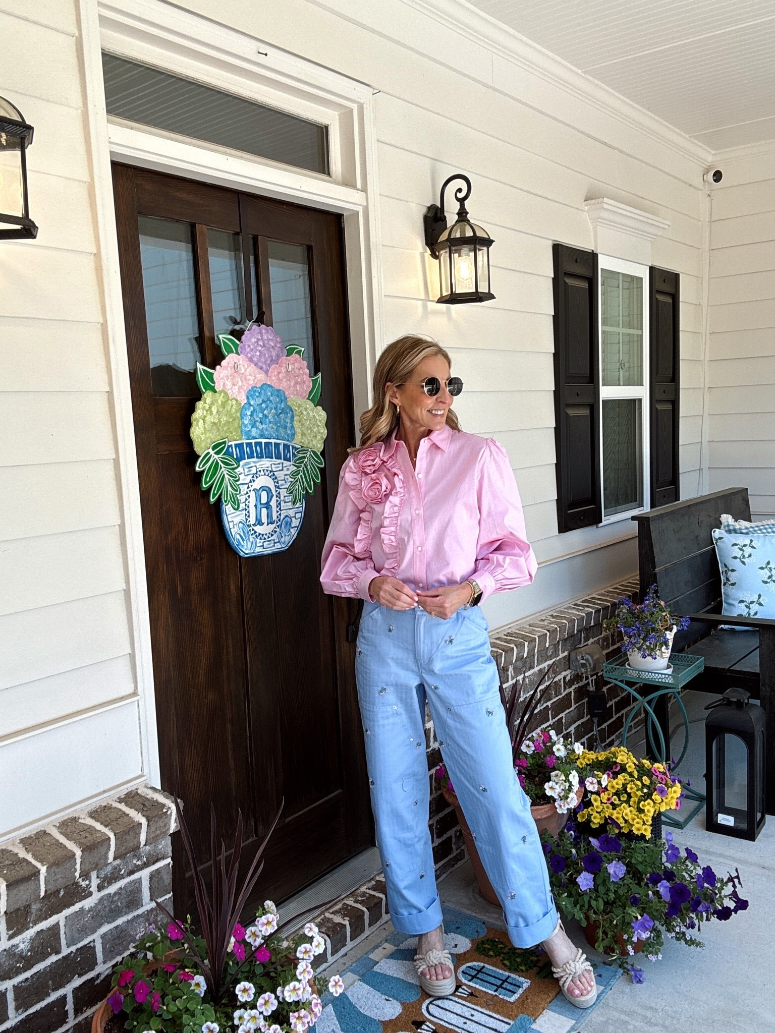 Sparks fly with us a free assembly Em embellished Carter pants under $40… The unexpected glamour of the shimmering bead clusters look stunning with this beautiful floral 3-D top also under $30… Under $30 this top cannot believe it. 😳 

Both top and pants come in one other color and there is also a matching shirt