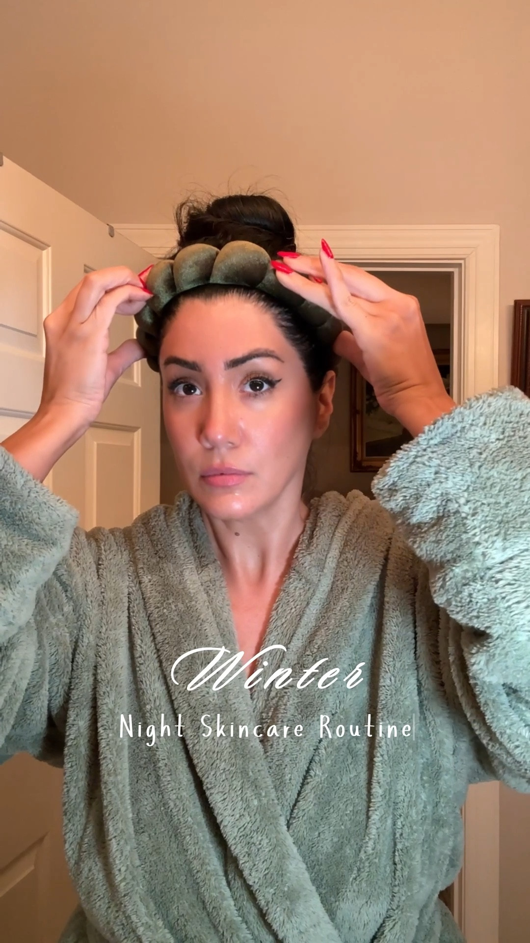 Hydrating Winter Nighttime Skincare Routine | Dry Skin Essentials


My full winter nighttime skincare routine for hydration, barrier repair, and glowing skin overnight.
These are my top dry skin essentials, winter moisturizers, and hydrating treatments that keep my skin soft, plump, and calm in cold weather.

I focused on products that are:
✔️ Barrier-friendly
✔️ Derm-approved
✔️ Winter hydrating essentials
✔️ Perfect for dry or irritated skin
✔️ Easy to layer + effective

Everything is linked below so you can shop my full winter skincare routine and build a cozy nighttime routine that actually works. 🤍✨ #winterroutine #nightskincare #dryskinessentials #skincareproducts #hydratingroutine #winterskincare #skincareroutine #nighttimeroutine #glowingskin #barrierrepair #coldweatherskincare #moisturizer #hydrationboost #skincarefavorites #ltkbeauty #ltkskincare 


#LTKHoliday #LTKBeauty #LTKGiftGuide