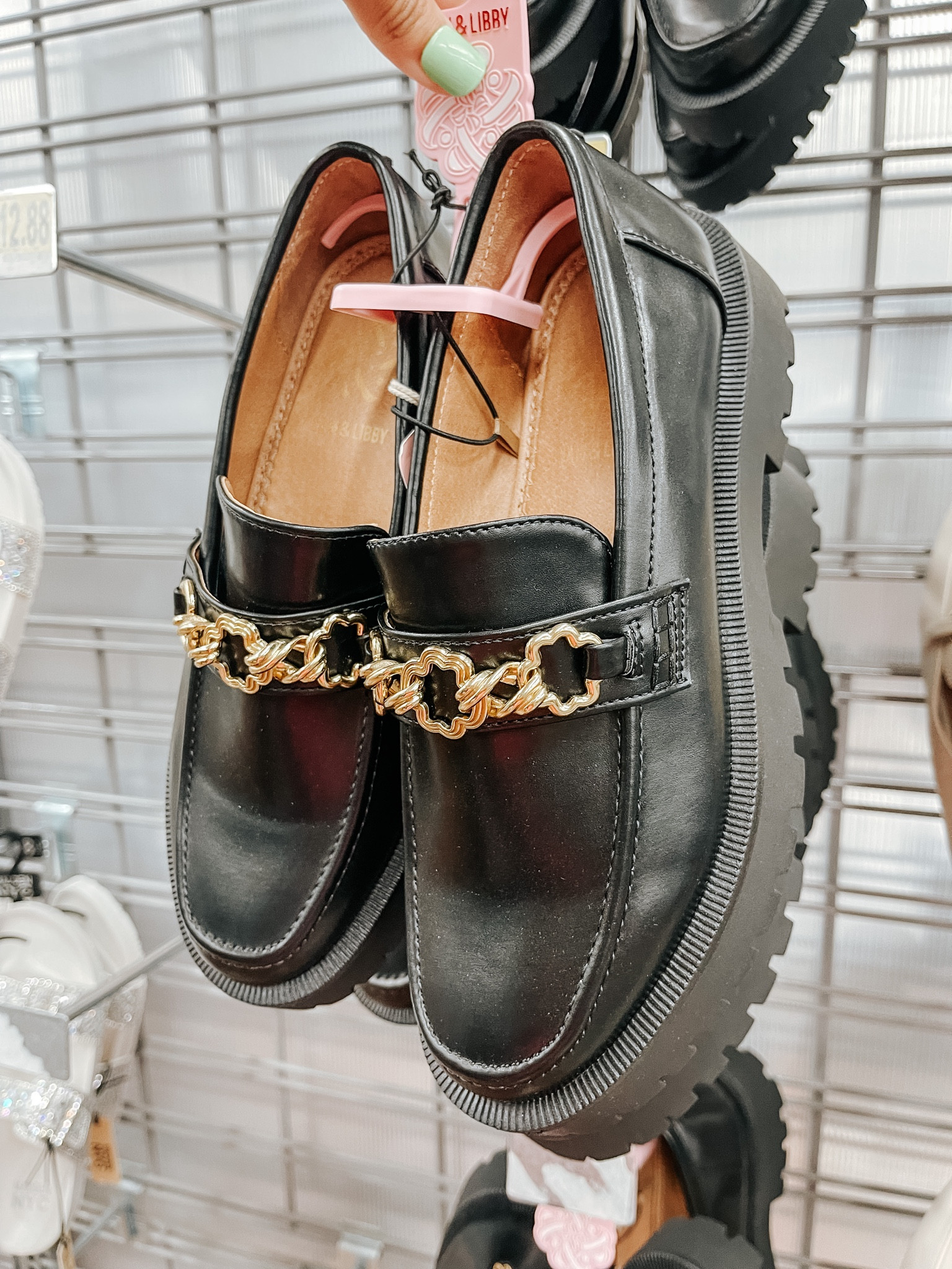 Lug sole loafers from Sam + Libby at Walmart 

#walmart
#walmartfinds
#fallfashion
#lugloafers

#LTKshoecrush