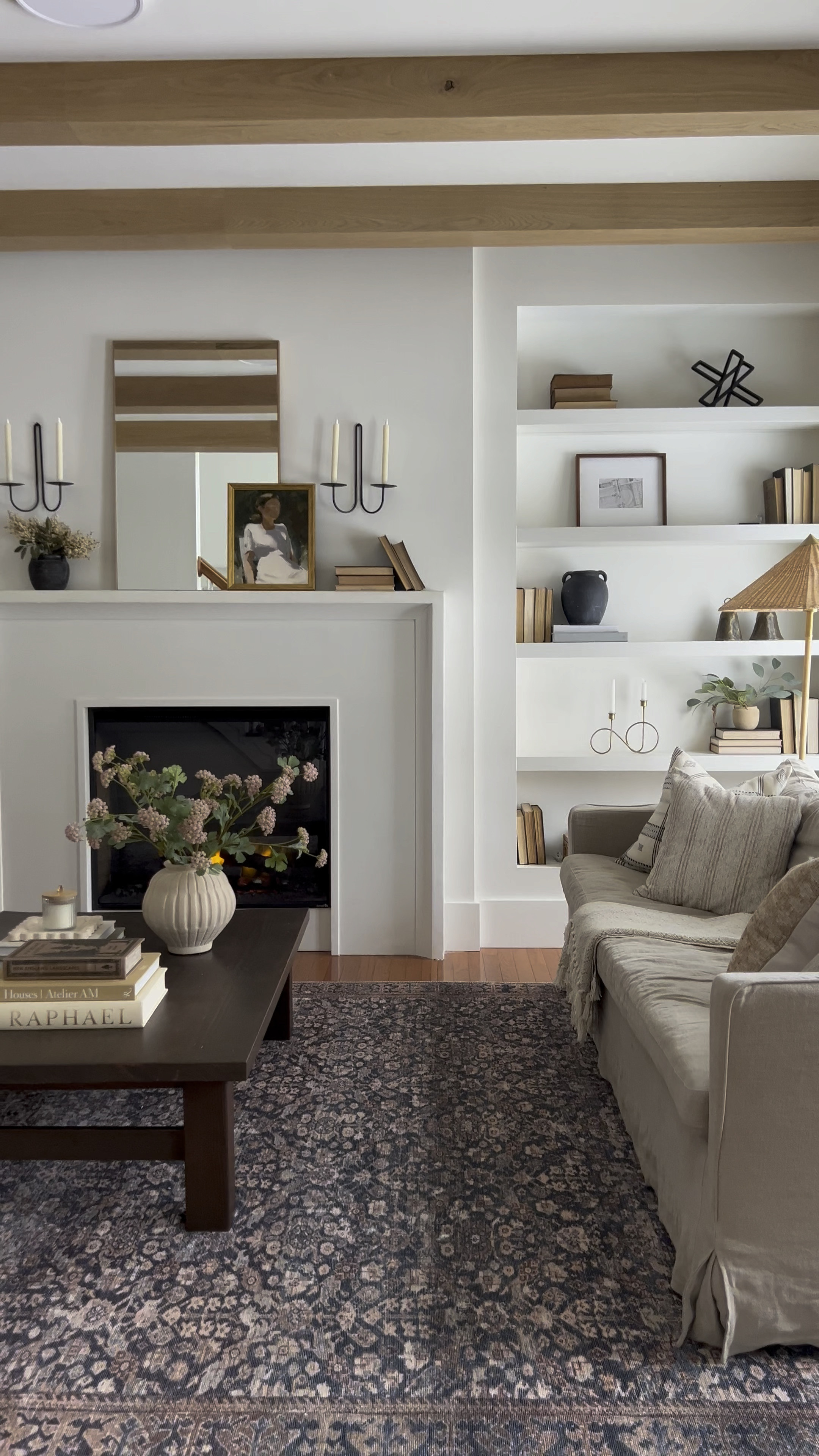 🔗Comment “SHOP” for links! 

Sharing last months’ follower favorites!
1. Stanton Chair 
2. Sculpted Vase
3. Marble Bowl
4. Amazon Stems 
5. Slim Shaded Chandelier
6. Throw Pillows
7. Target Bench
8. Wood Tray 


#LTKhome