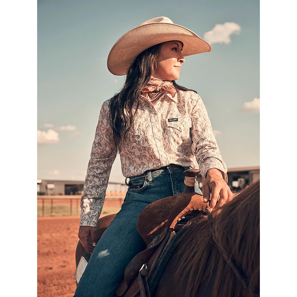 Women's Wrangler Aria Performance Shirt in White | Wrangler
