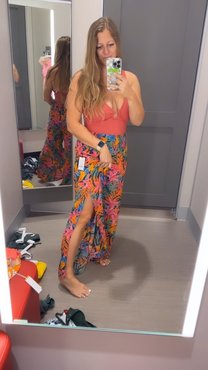 The cutest suit & cover up! 

#LTKSwim #LTKStyleTip #LTKBeauty