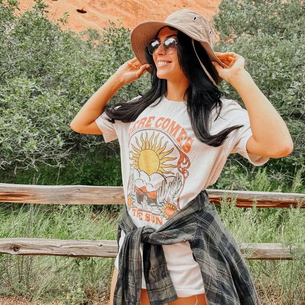 Vintage Here Comes The Sun Tee | Mountain Moverz