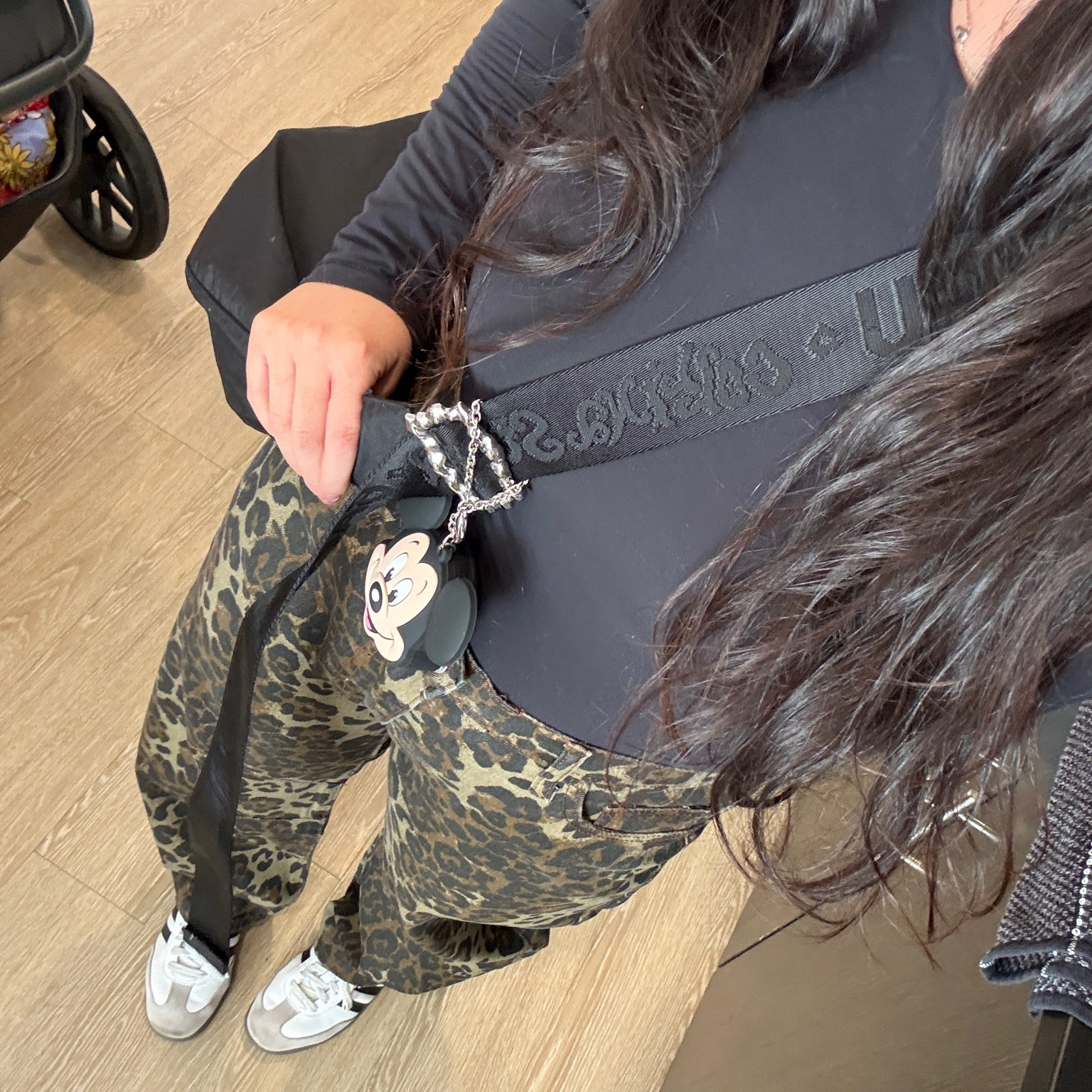 Cool mom🐆❤️‍🔥

#LTKHoliday #LTKFindsUnder100 #LTKFindsUnder50