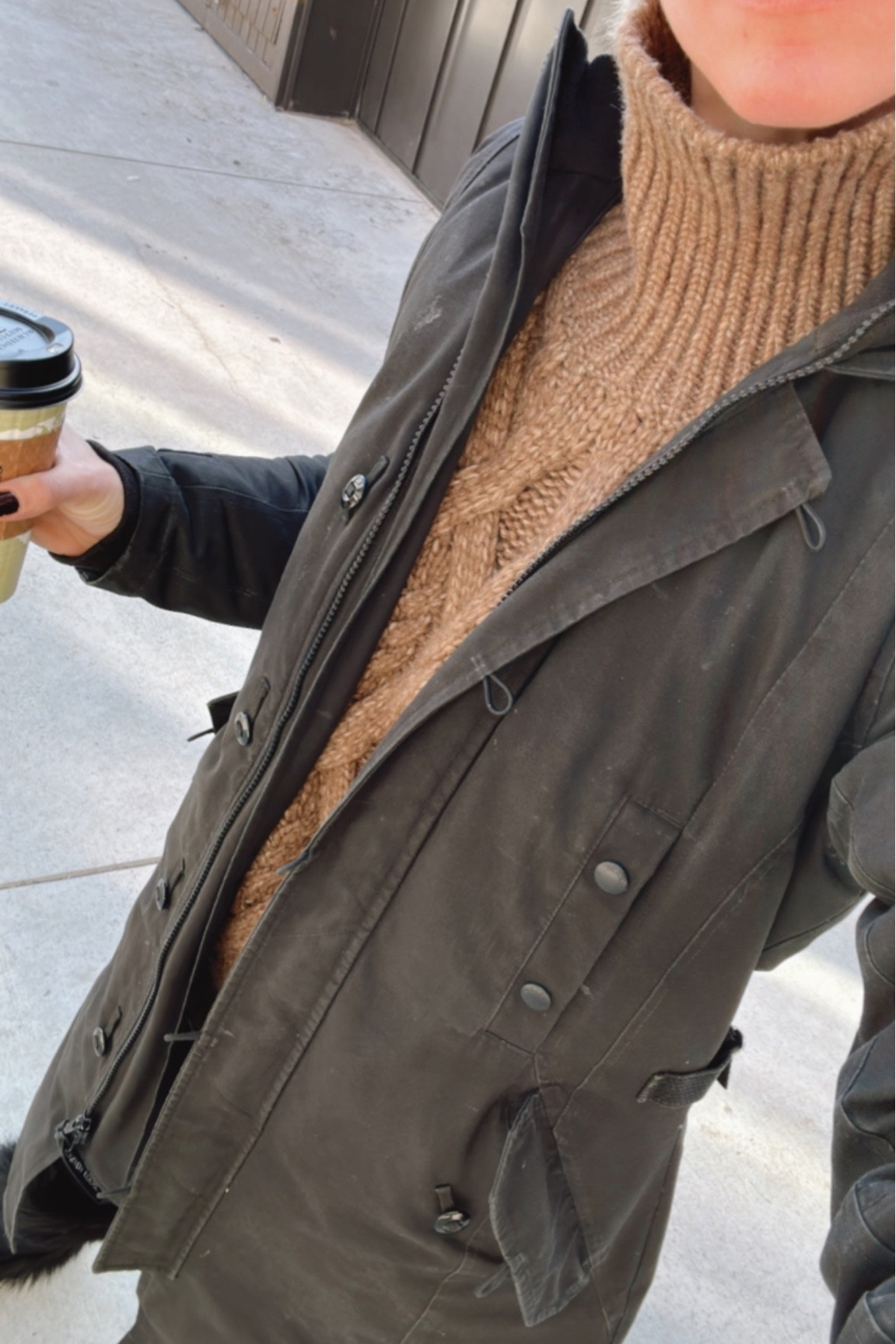 Winter outfit, classic style, apres ski outfit, what to pack for a ski vacation, ski outfit, sweater, leggings outfit, winter coat 

#LTKtravel #LTKSeasonal #LTKstyletip