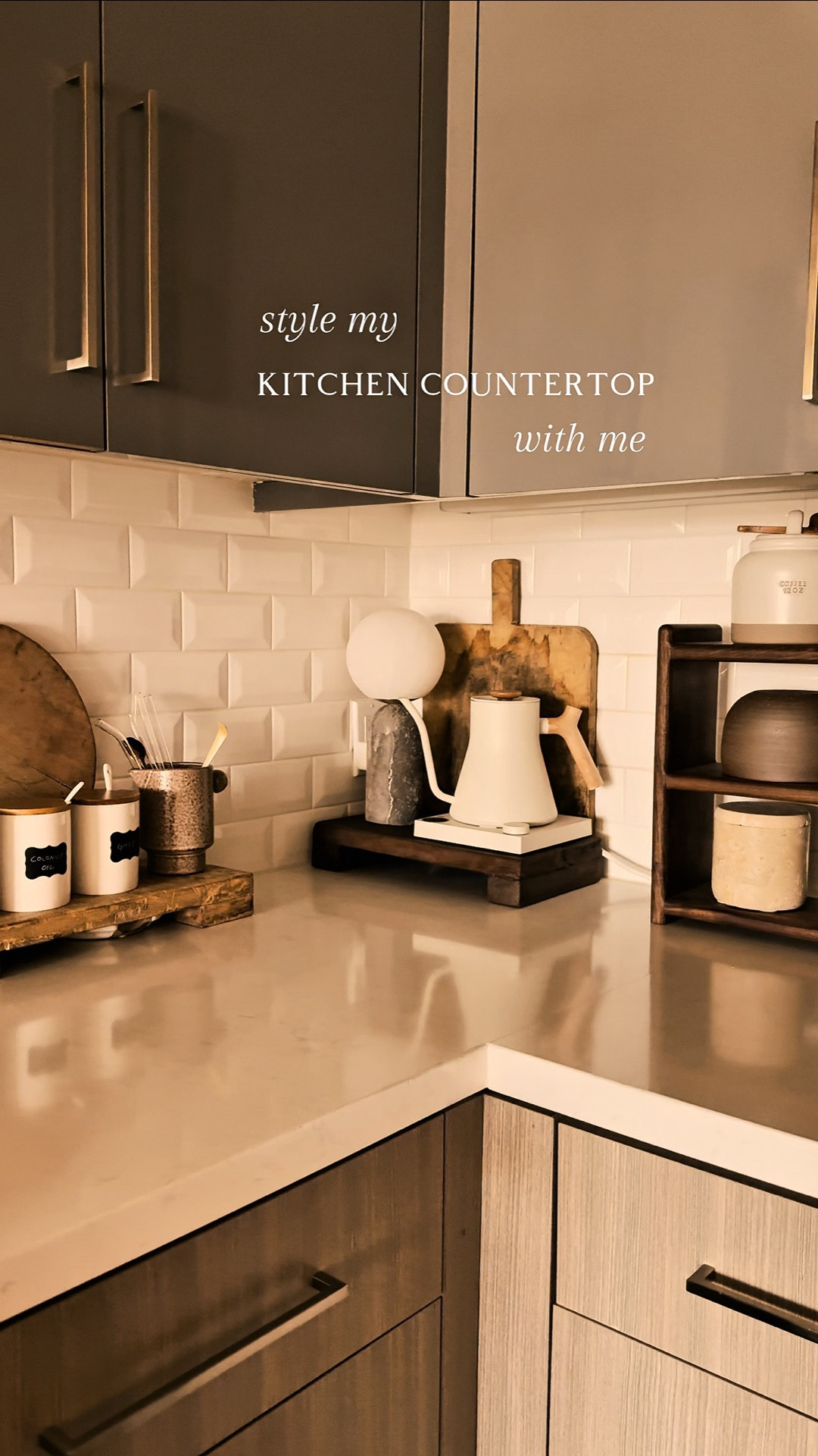 Kitchen countertop styling ✨ 
kitchen lamp : 
Use code “Neutral15” for 15% off
Link to the lamp:
https://www.luxiahaus.com/collections/alabaster-collection/products/baudet-alabaster-table-lamp?variant=50288850108735

Oil Dispensers:
https://bit.ly/4kuiOEM

Marble Tray:
https://bit.ly/45JQoBT

White Ceramic Tray:
https://bit.ly/4kBeXpy

Utensil holder : I have the medium size 

#kitchenstyling #kitchenstyle #organicmodern #curated #kitchendetails #japandi

#LTKHome #LTKStyleTip #LTKSeasonal