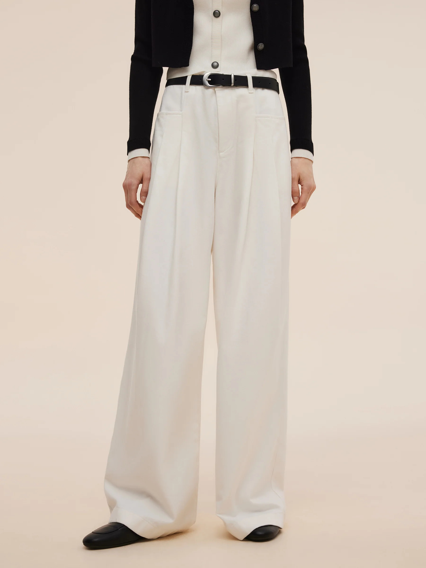 Denim Women High-Waisted Wide Leg Jeans With Leather Belt | GOELIA