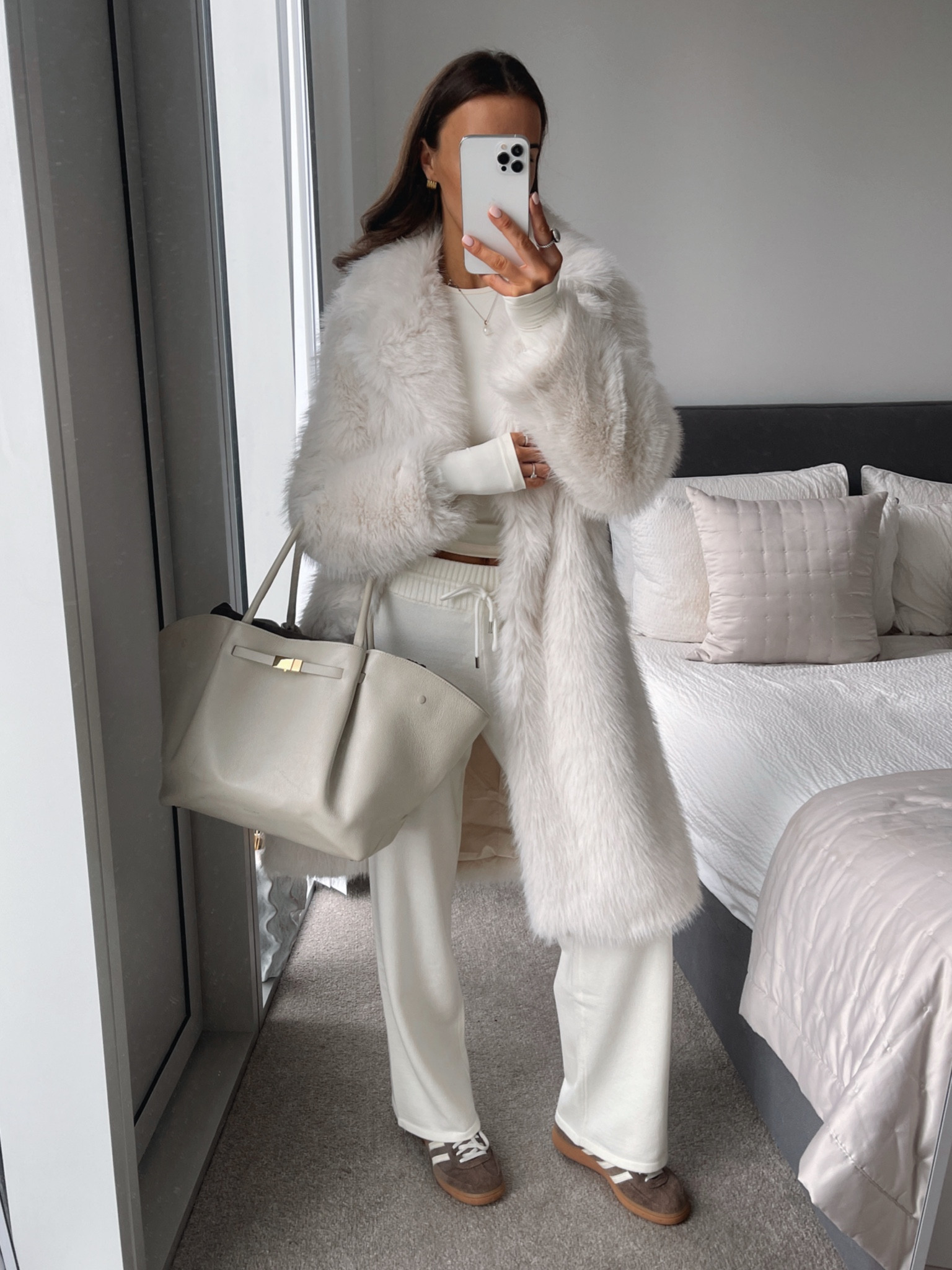 Winter airport outfit of the day 🥰🎿❄️

#LTKtravel #LTKstyletip #LTKwinter