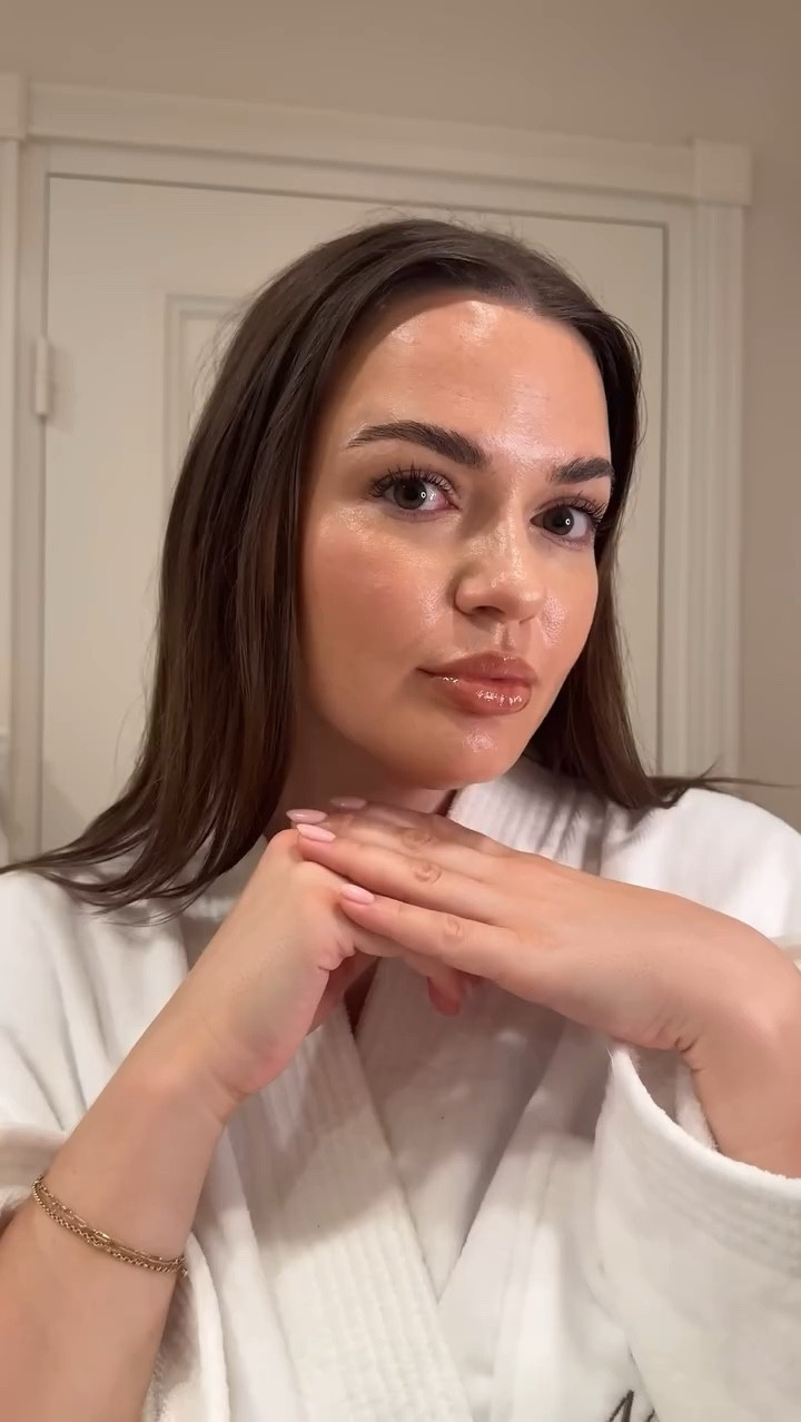 Grwm using my favourite makeup 💄 

Products used (all linked on my LTK)
- @rarebeauty eye patches 
- @lorealparis Lumi Glotion - 902 light glow
- @valentino.beauty Very Valentino foundation - MN1
- @hourglasscosmetics Vanish concealer - Crème
- @charlottetilbury Airbrush Flawless Finish powder - fair
- @rarebeauty Warm Wishes bronzer stick - Happy Sol
- @rarebeauty liquid blush - Hope
- @toofacedlovestheuk Moon Crush highlighter - Shooting Star
- @armanibeauty Eye Tint - 22M
- @maybelline Sky High mascara
- @anastasiabeverlyhills Brow Freeze
- @anastasiabeverlyhills lip liner - Mocha
- @hourglasscosmetics Unlocked lipstick - Magnolia 342
- @armanibeauty Prisma Glass lipgloss - 07
- @charlottetilbury Airbrush Flawless setting spray

#makeup #skincare