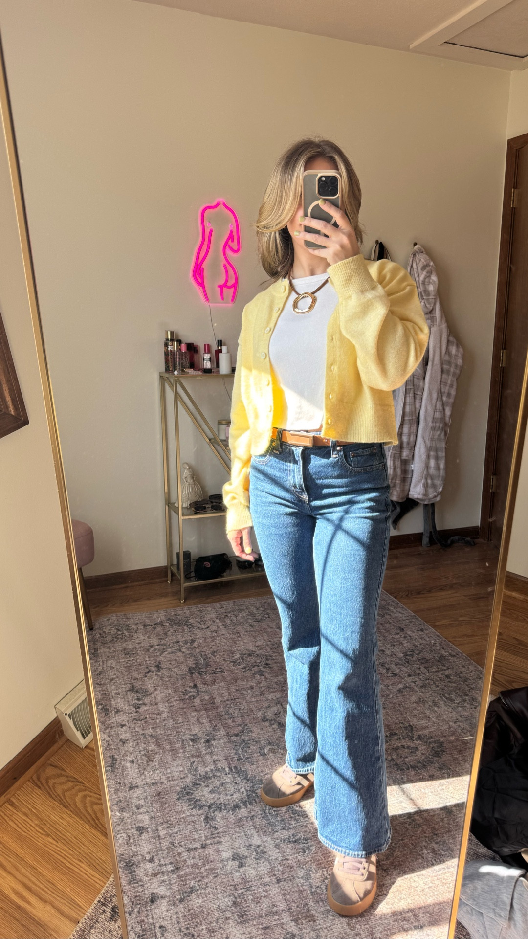 Bright cardis and jeans all spring bebe

#LTKootd #LTKSpringSale #LTKgrwm