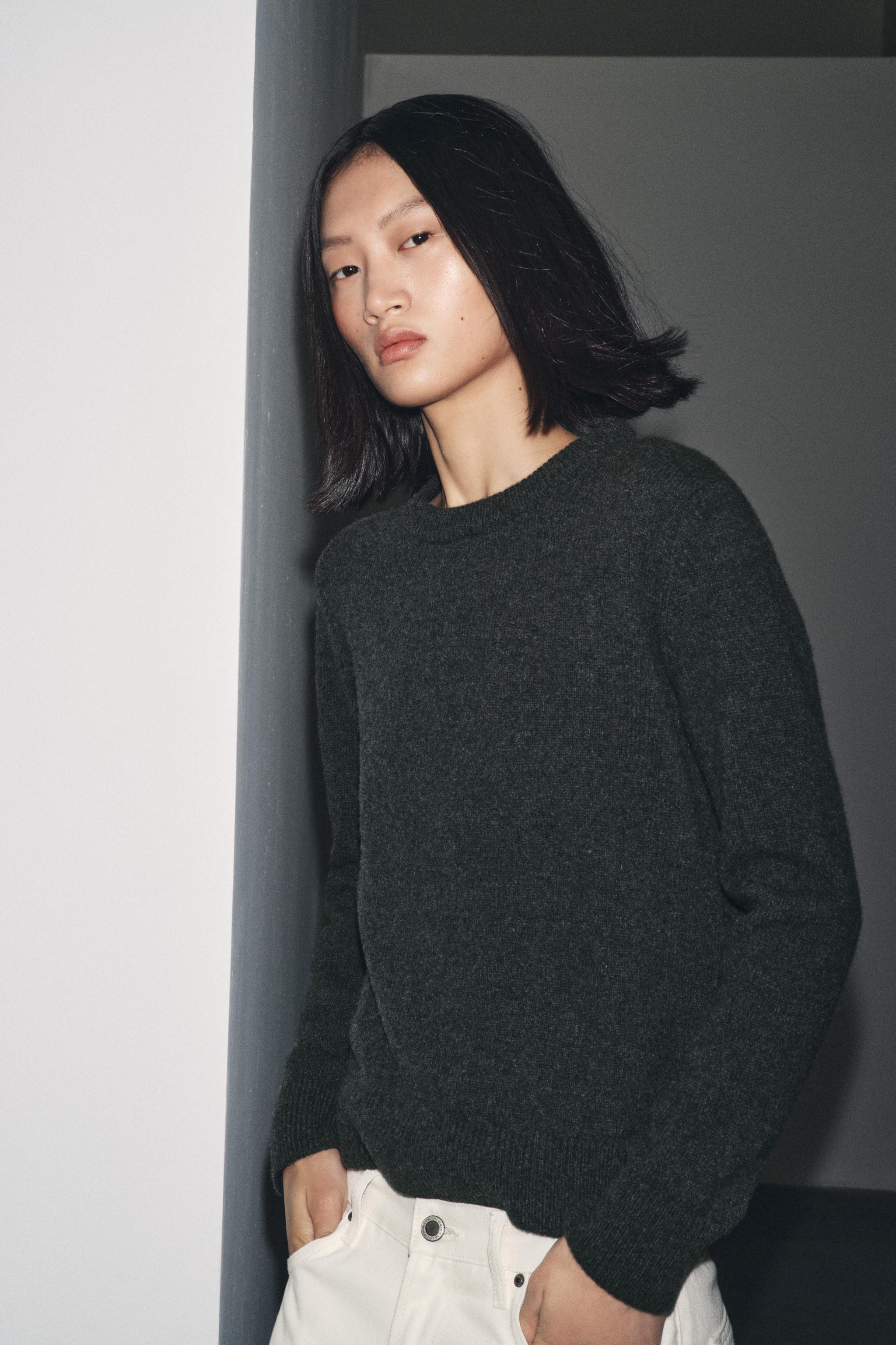 BASIC CASHMERE AND WOOL SWEATER | Zara US