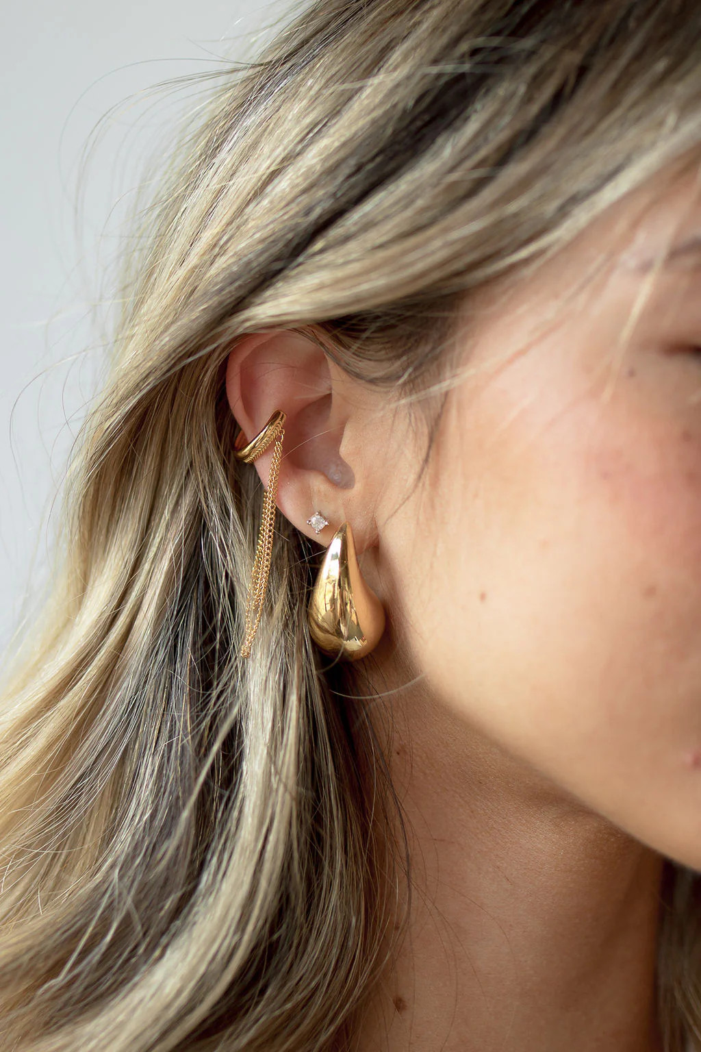 billie chain ear cuff | mode