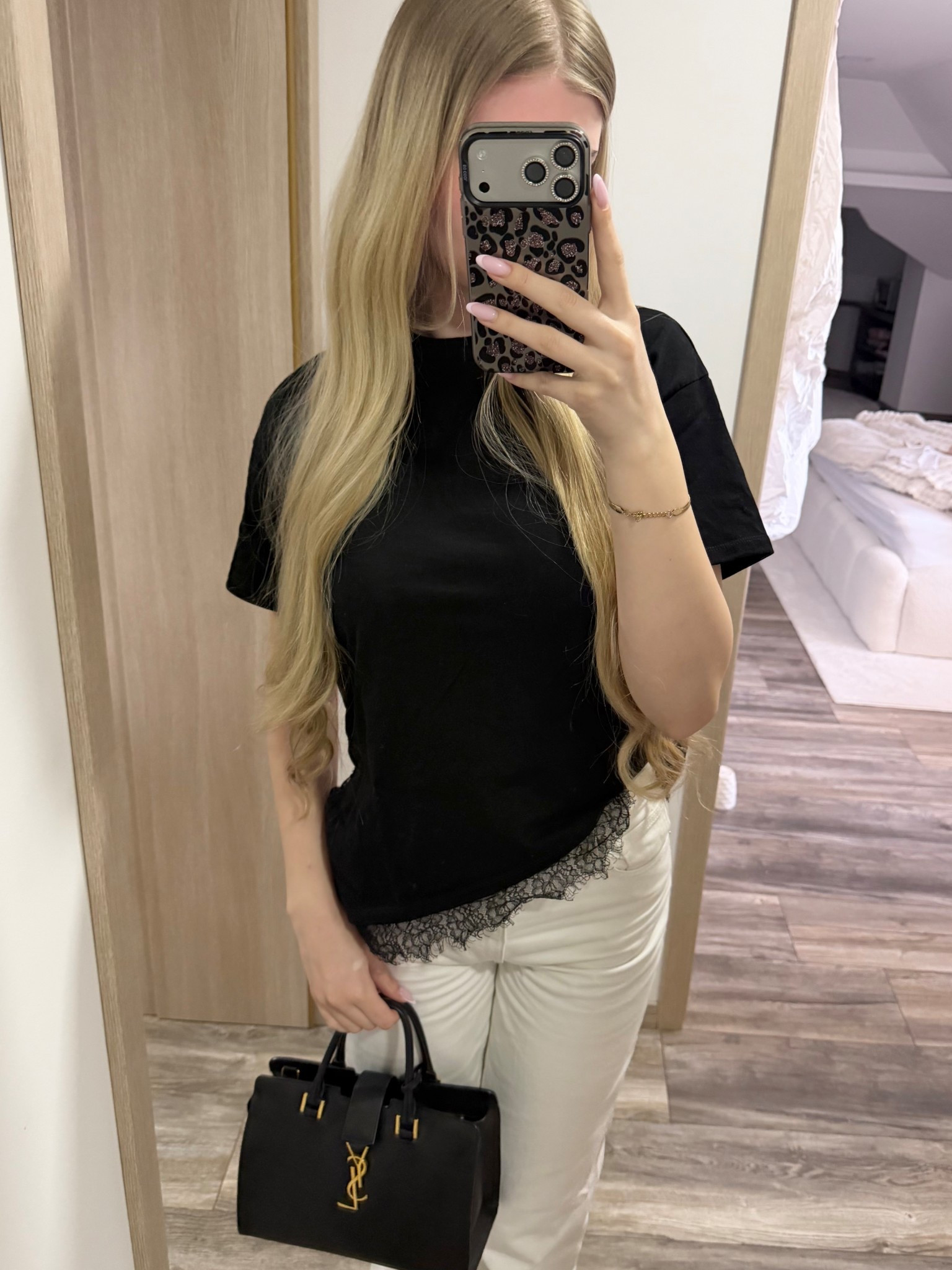 Lace thsirt

#LTKspring #LTKeurope #LTKstyletip