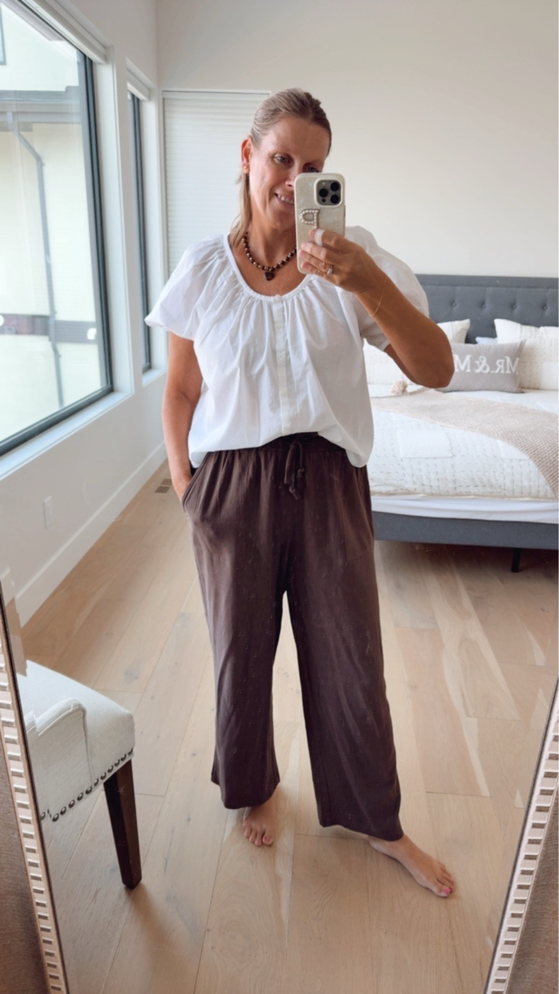 Summer OOTD

Love these look for less pants, especially in this brown color
Wearing a M in both items 

Summer outfit, white blouse, brown linen pants, date night outfit, travel outfit

#LTKsummer #LTKtravel #LTKstyletip