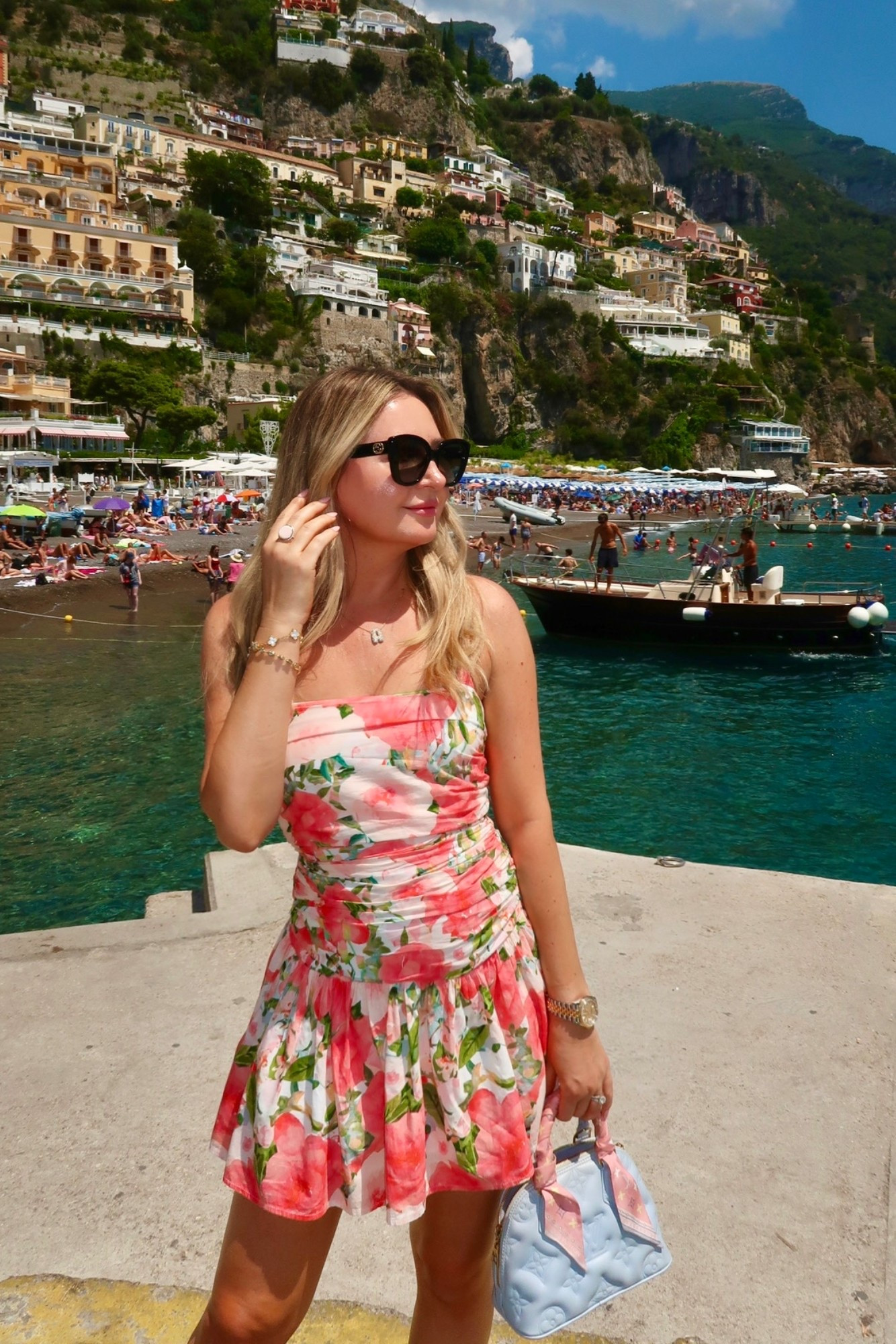 Cutest flower, babydoll dress.
TTS
Save 35% with code AGGISAVE35

#spring #vici #minidress #vacation #resort

#LTKFestival #LTKootd #LTKgrwm