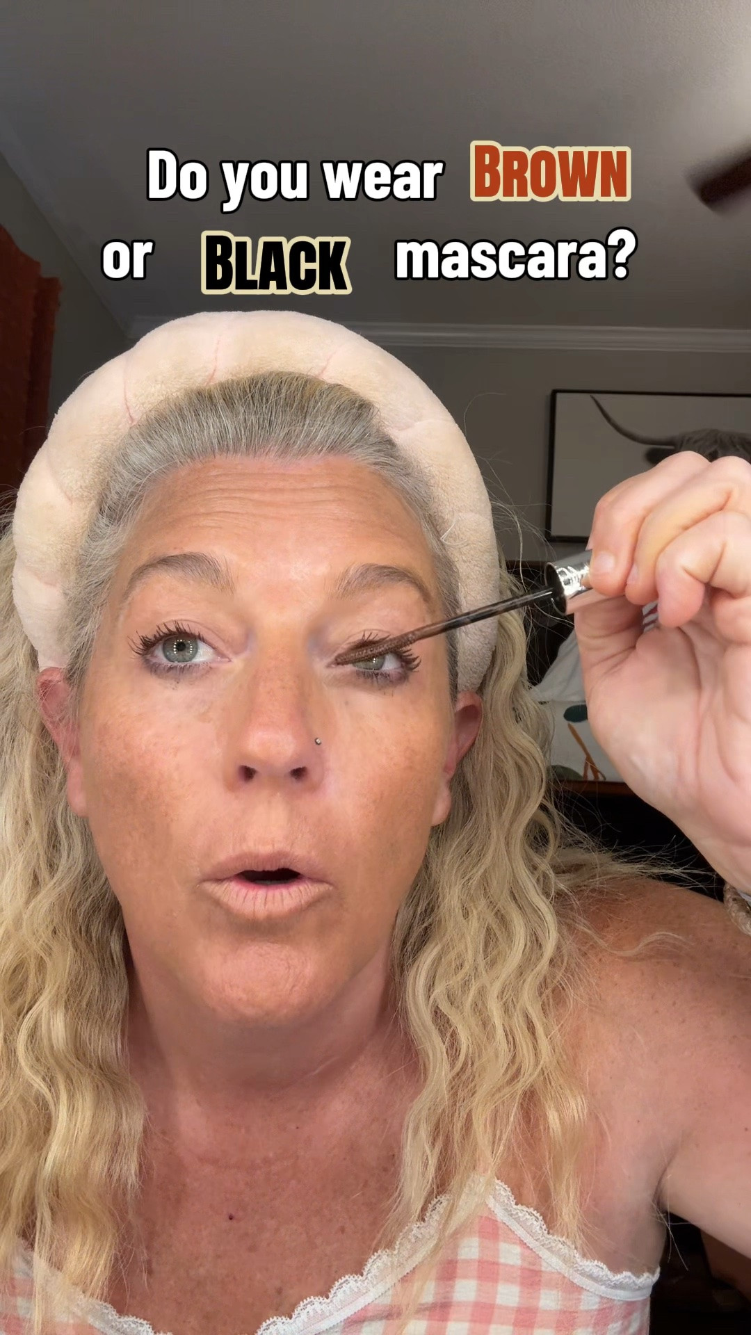If you want the extreme length of extensions without the high price tag or the damage, you have to try this! I am completely blown away by the new **L’Oréal Paris Telescopic Extensionist Mascara in True Brown**.

It is formulated with a madetoextend blend of magnetic pigments and lengthening fibers that literally lock onto each other, pulling your lashes up and out. They aren't kidding when they say it gets your lashes +5MM closer to your brows! The sculpting comb brush features over 300 bristles, so it catches and lifts every tiny hair from the root without a single clump.

**Why I’m completely switching to the True Brown shade:**

* **Soft & Effortless:** It gives you all that dramatic, sweeping length and curl but looks beautifully soft and natural against your skin. It’s perfect for a clean, everyday look!
* **24-Hour Lift:** No smudging, flaking, or heavy weighing down. Your lashes stay elevated from morning drop-off until you wash it off at night.
* **Sensitive-Eye Friendly:** Super easy to remove, lightweight, and won't irritate your eyes.

If you're ready to trade in clumpy, heavy volume for long, perfectly separated, feathery extensions, this drugstore find is a total game-changer.

Tap the image to grab yours and get that instant lash elevation! 🛒✨

#LTKunder20 #LTKbeauty #lorealparis #lorealtelescopic #extensionistmascara #brownmascara #drugstorefavorites #makeupmusthaves #lashextensions #longlashes

#LTKgrwm #LTKBeauty #LTKSaleAlert