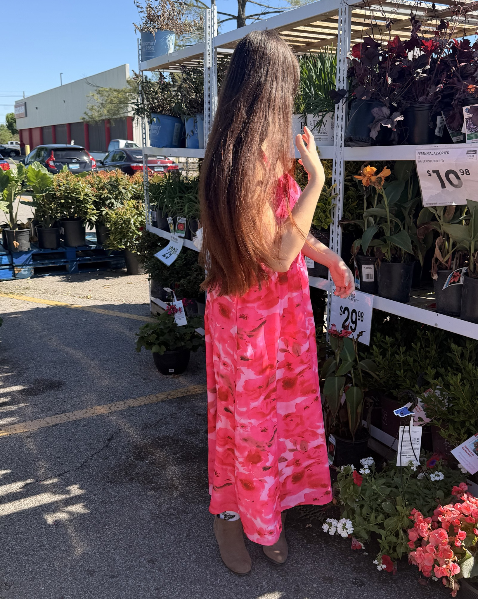 Roses and me💐👗 The color matched 

#LTKmorningroutine #LTKvlog #LTKdayinmylife